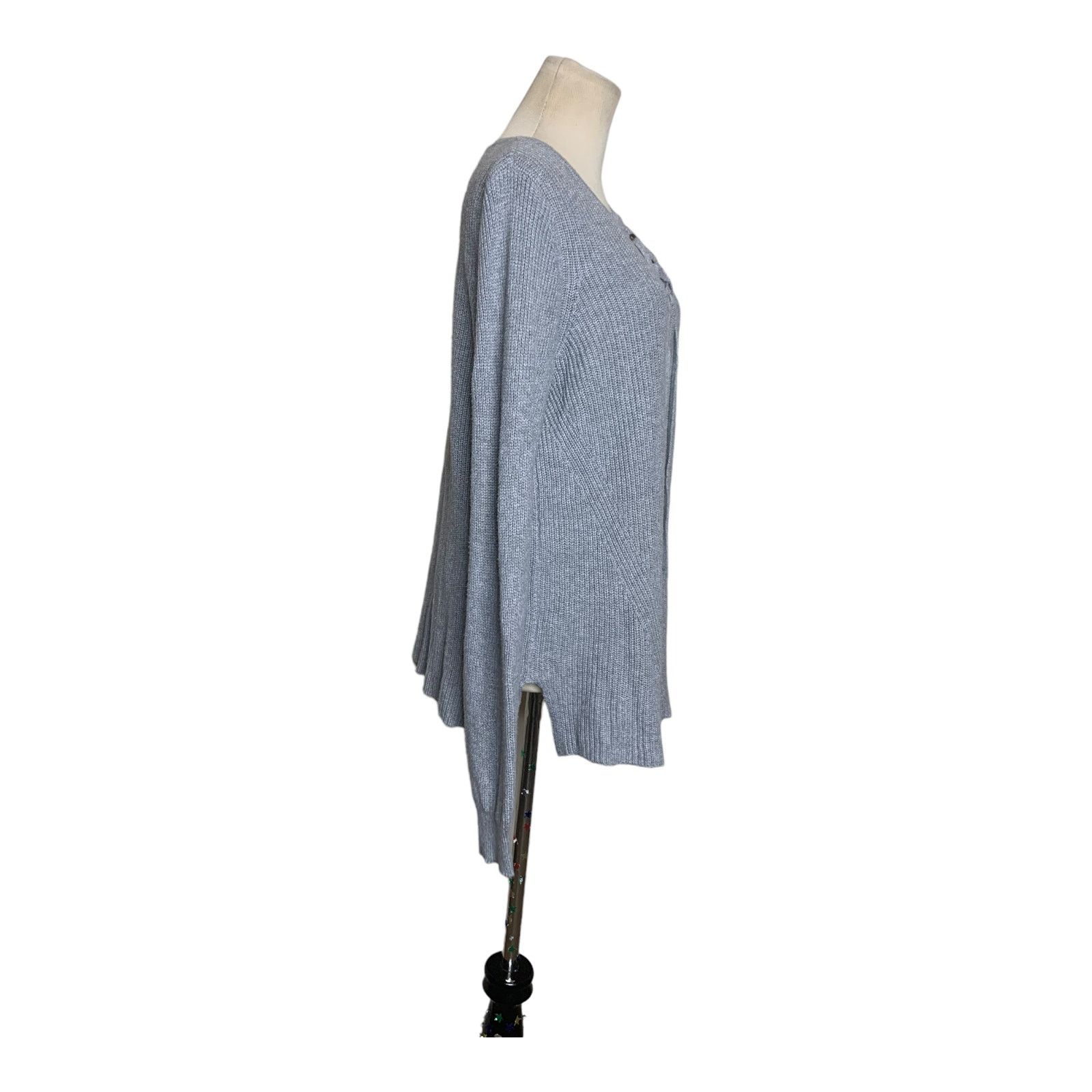 Old Navy Old Navy long sleeves gray lace up top size Small Size S / US 4 / IT 40 - 9 Thumbnail