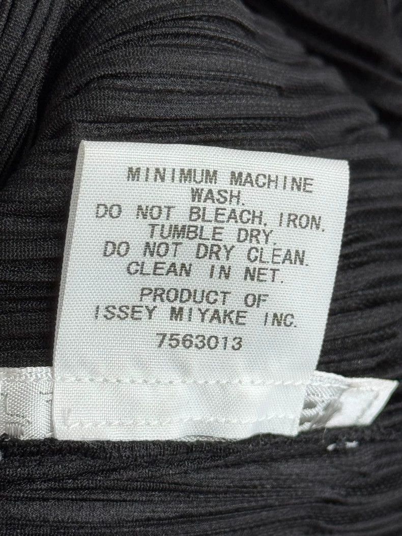 Issey Miyake Issey Miyake size:3 Black steel-stamped star-pleated suit Size XS / US 0-2 / IT 36-38 - 4 Thumbnail