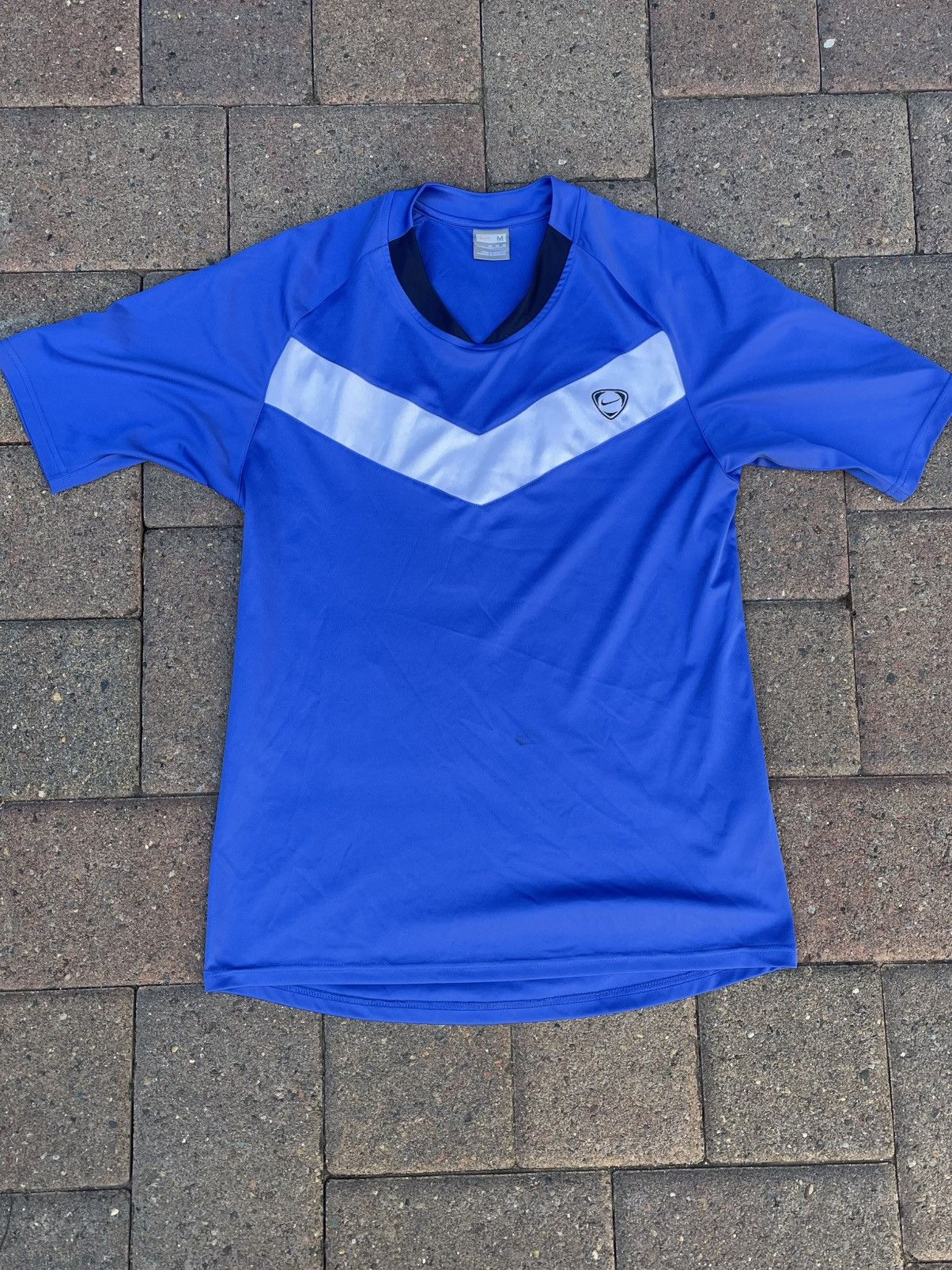 Nike Vintage Nike Soccer Shirt Men’s Medium M Swoosh Athletic Tee Size US M / EU 48-50 / 2 - 1 Thumbnail