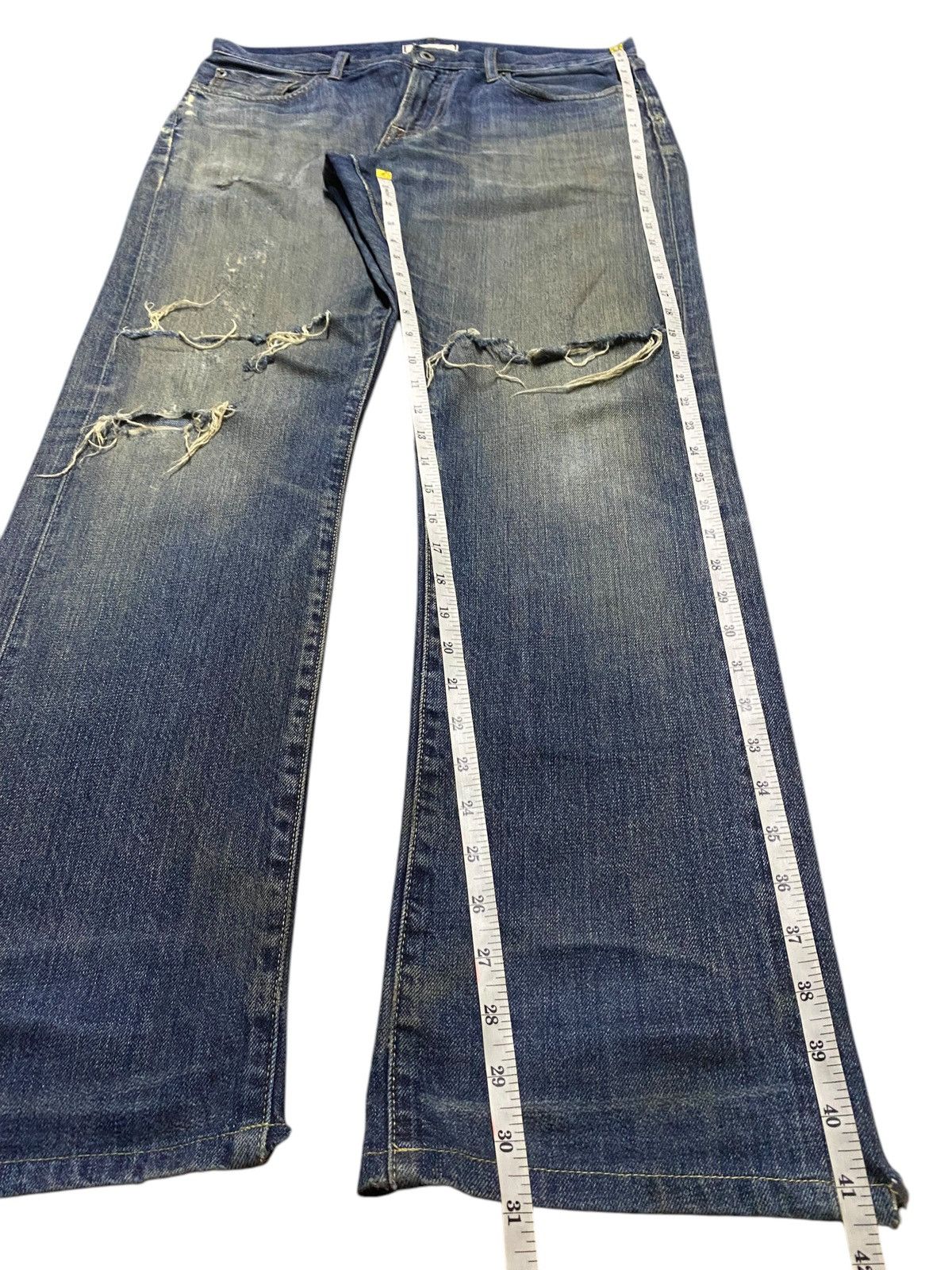 Japanese Brand Vintage Japanese Brand Uniqlo Selvedge Distressed Jeans Size US 34 / EU 50 - 16 Thumbnail