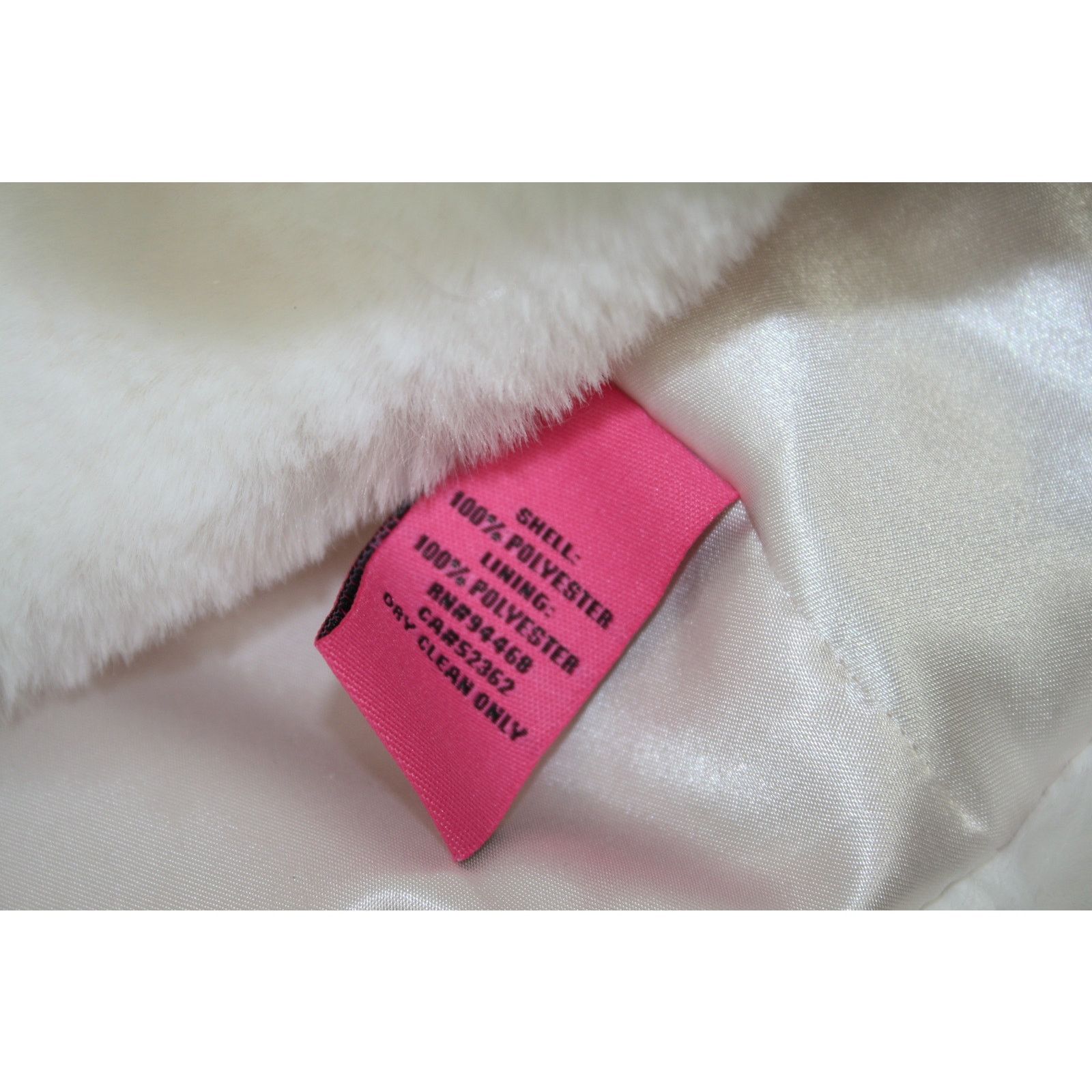 Betsey Johnson Betsey Johnson Faux Fur Capelet Ivory Bridal Shrug Women S Size S / US 4 / IT 40 - 5 Thumbnail