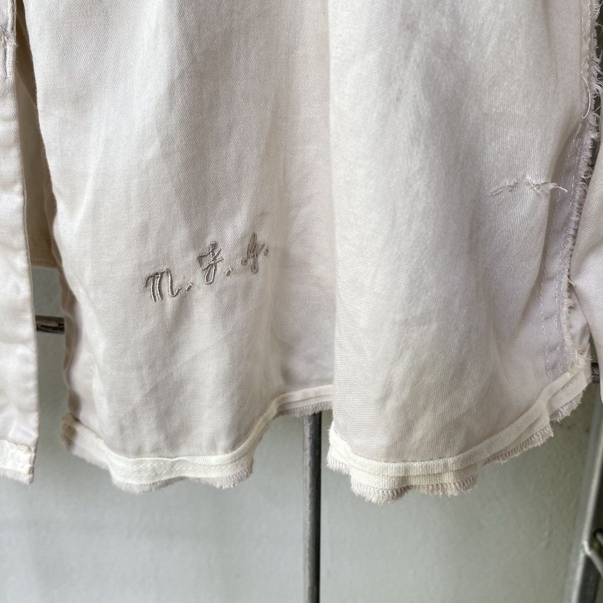 Marithe + Francois Girbaud MARITHE + FRANÇOIS GIRBAUE Grey V-Neck Button-Up Shirt Size S / US 4 / IT 40 - 17 Thumbnail