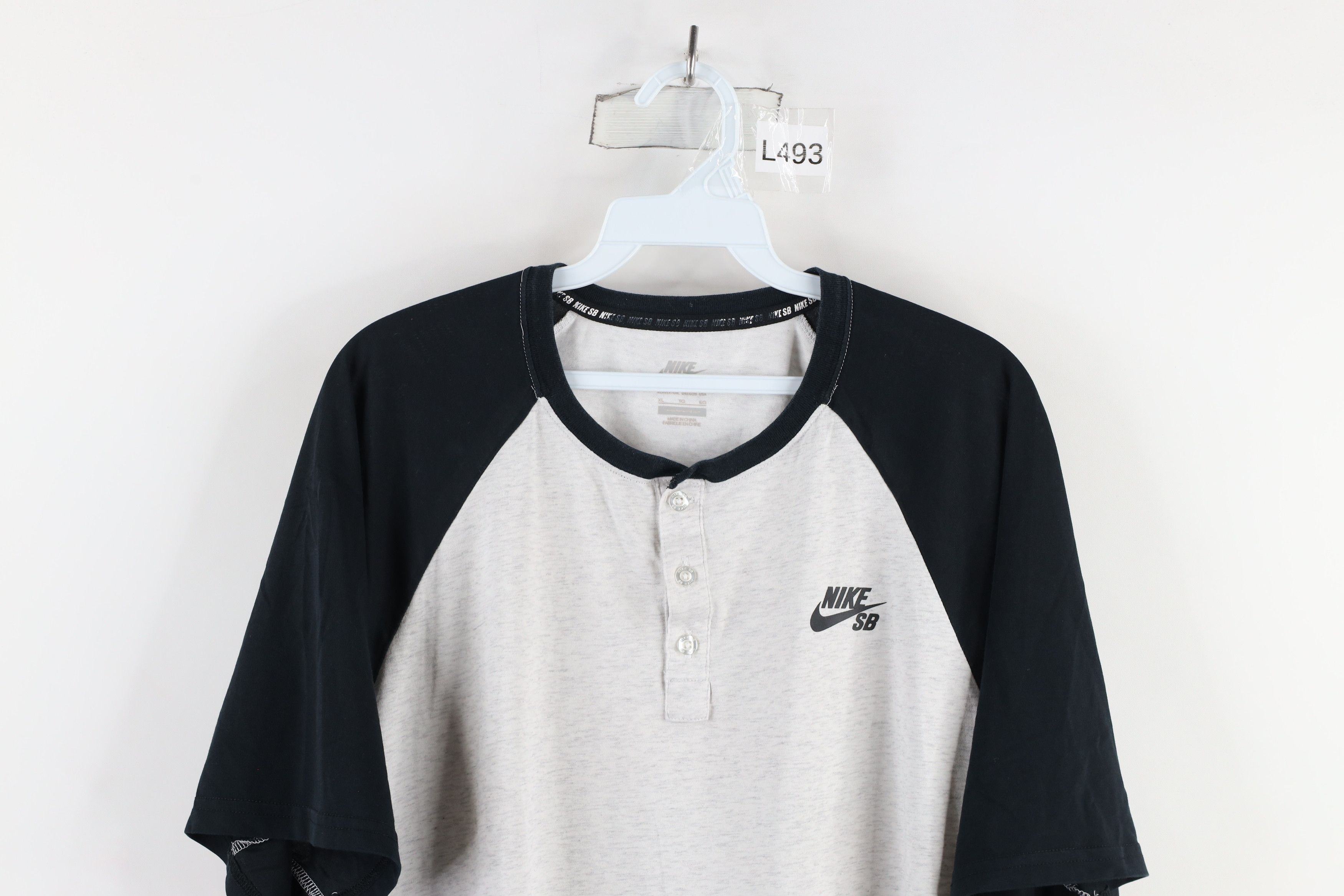 Nike × Vintage Vintage Nike SB Out Short Sleeve Raglan Henley T-Shirt Gray Size US XL / EU 56 / 4 - 2 Thumbnail