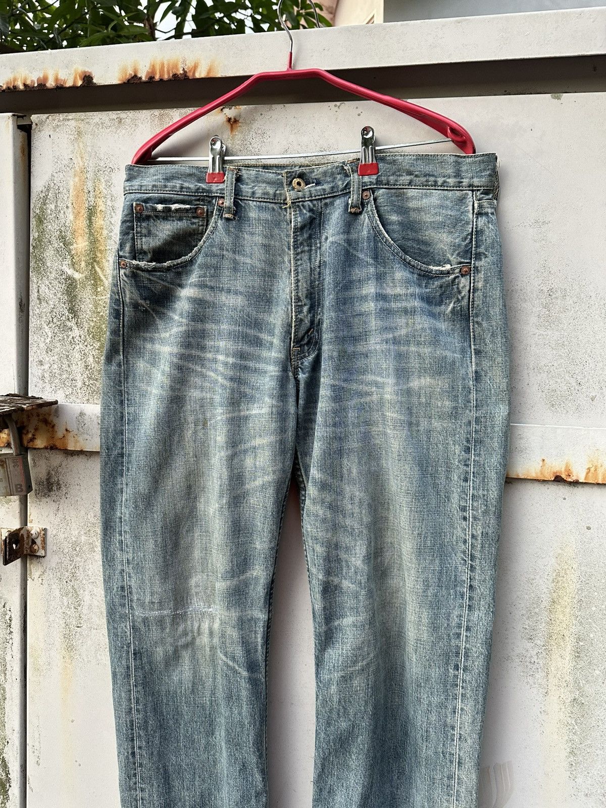 Levi's Vintage Clothing THRASHED Levis 503 Baggy Jeans Size US 34 / EU 50 - 7 Thumbnail