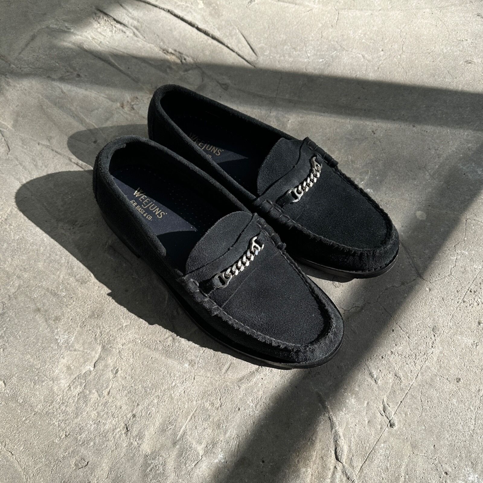 G.H. Bass & Co. G.H. Bass Weejuns Suede Chain Loafers 9010AC Size US 7 / EU 40 - 1 Thumbnail