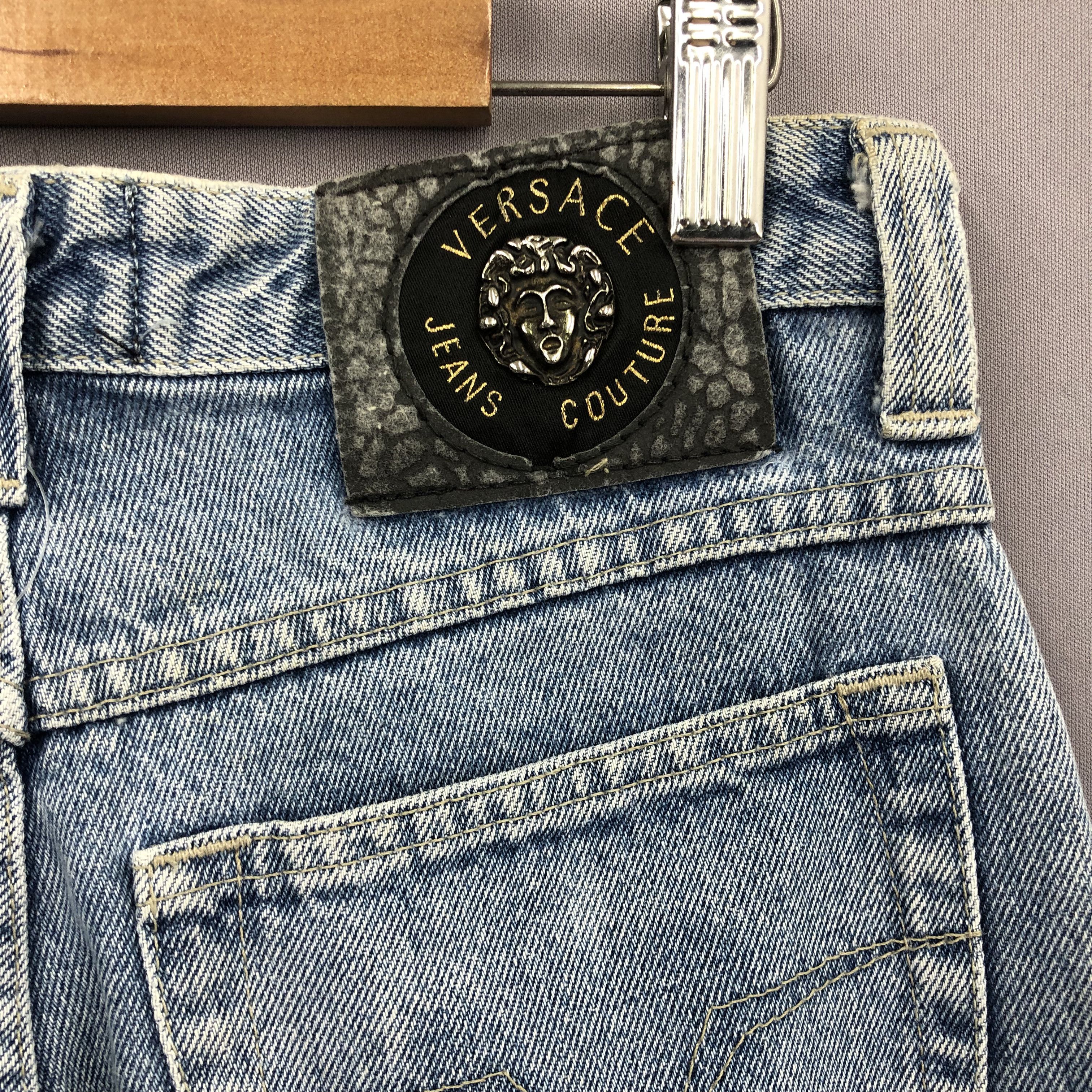 Versace Vintage 90s Versace Jeans Versace Medusa Light Wash Denim Size 26" / US 2 / IT 38 - 9 Thumbnail