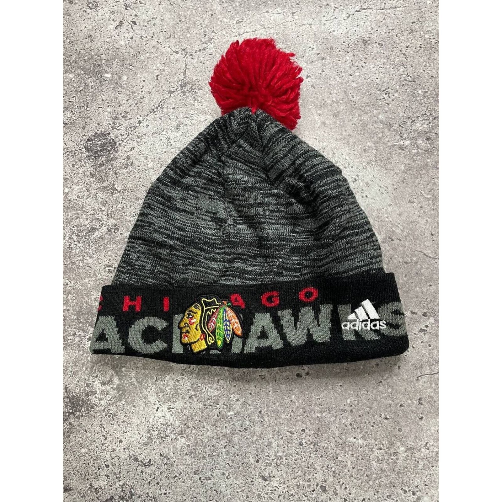 Adidas × Vintage Vintage Chicago Blackhawks NHL Beanie Hat Red Pom Adidas Size ONE SIZE - 1 Thumbnail