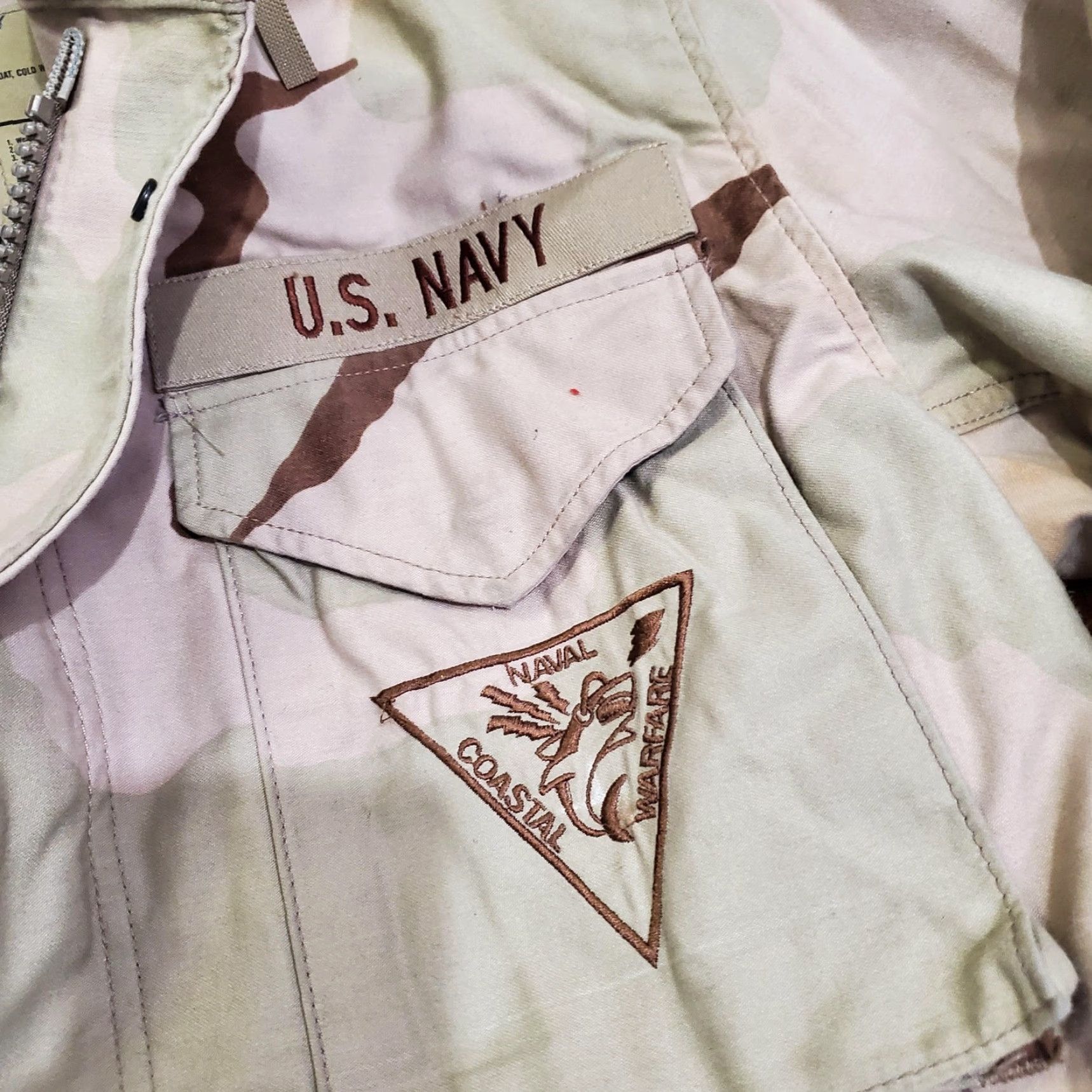 Vintage VINTAGE U.S. NAVY JACKET Coat Desert Camouflage Field Cold Weather Navy Patch Military Size US S / EU 44-46 / 1 - 6 Thumbnail