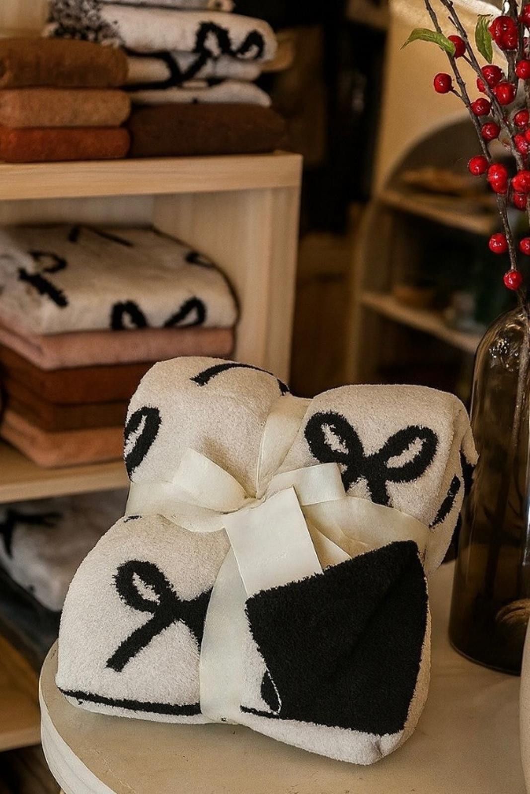 Other Black and Cream Bow Luxury Blanket Size ONE SIZE - 1 Thumbnail