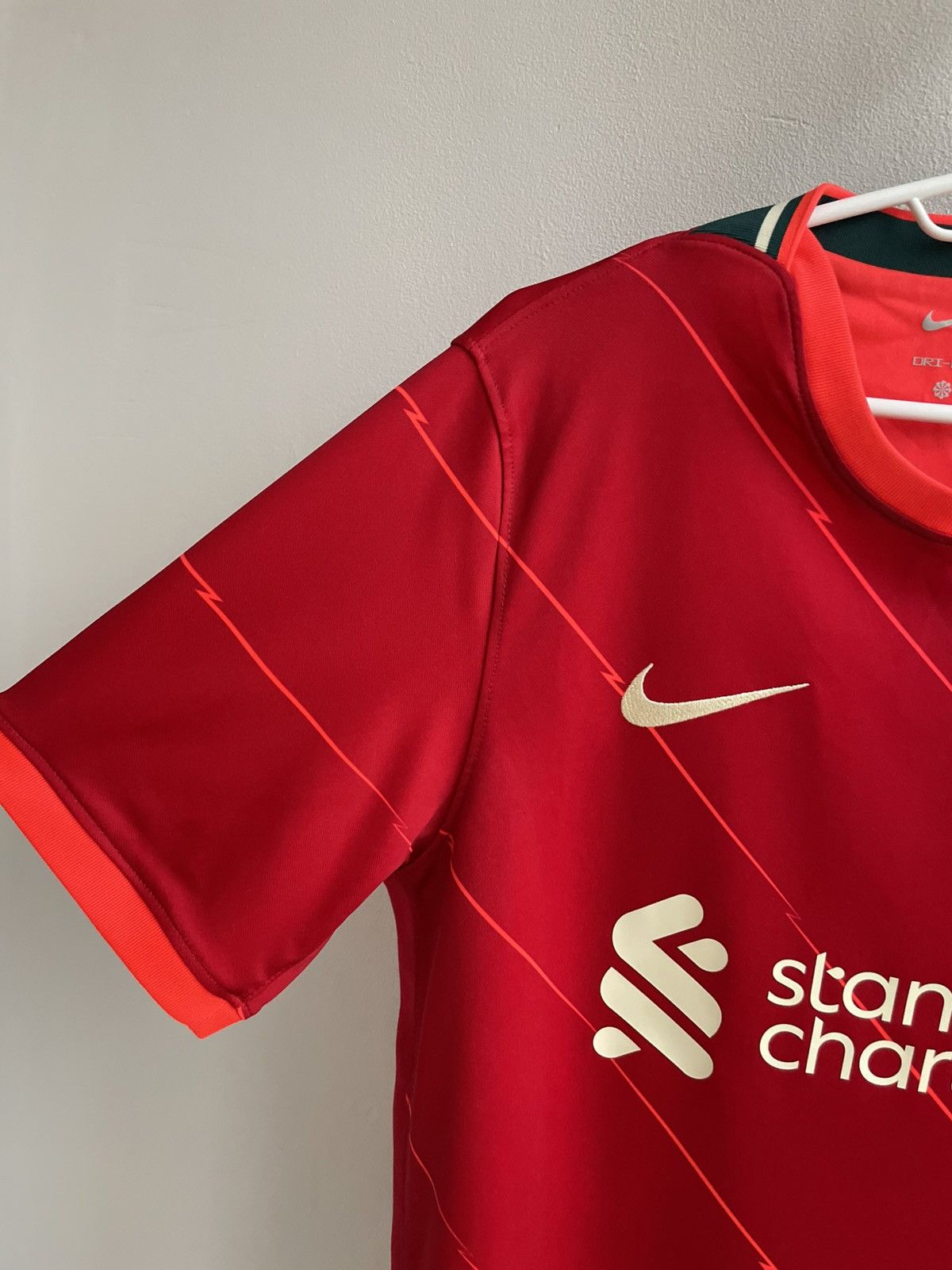 Nike Liverpool 2021 2022 Home Shirt Football Soccer Jersey Nike Size US M / EU 48-50 / 2 - 3 Thumbnail