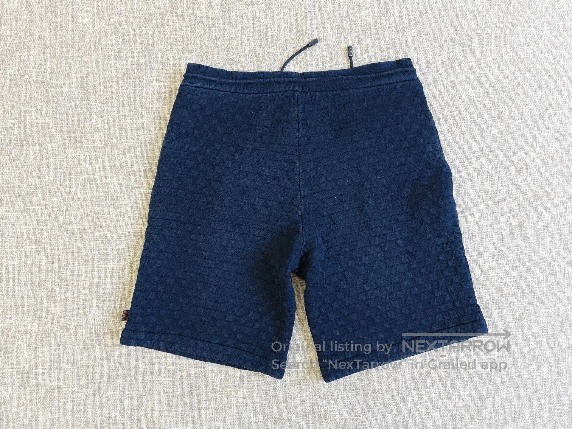 Louis Vuitton Louis Vuitton Men's Checkered Embossed Shorts. Size US 32 / EU 48 - 7 Thumbnail