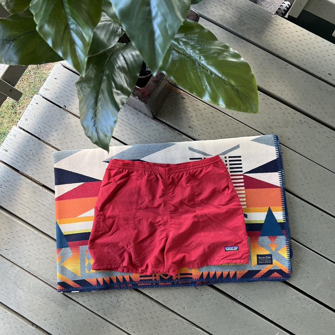 Patagonia Vintage Patagonia Baggies Shorts Red Men's Medium RARE Size US 32 / EU 48 - 7 Thumbnail