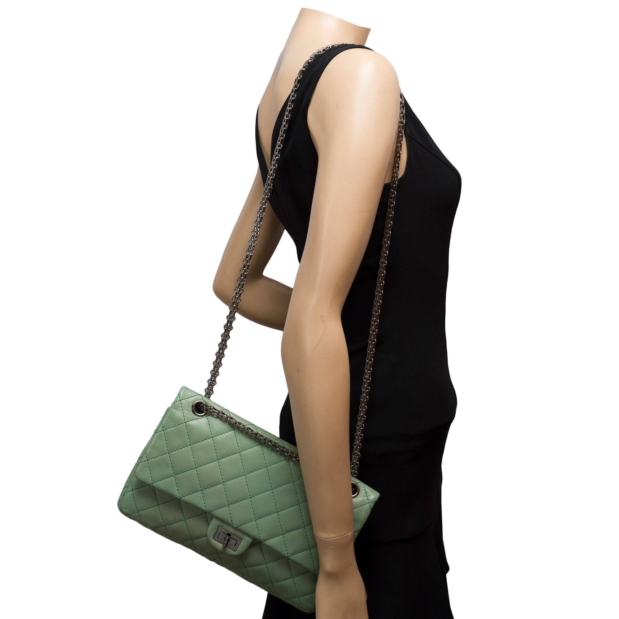 Chanel CHANEL 2.55 in Green Leather Size ONE SIZE - 12 Thumbnail