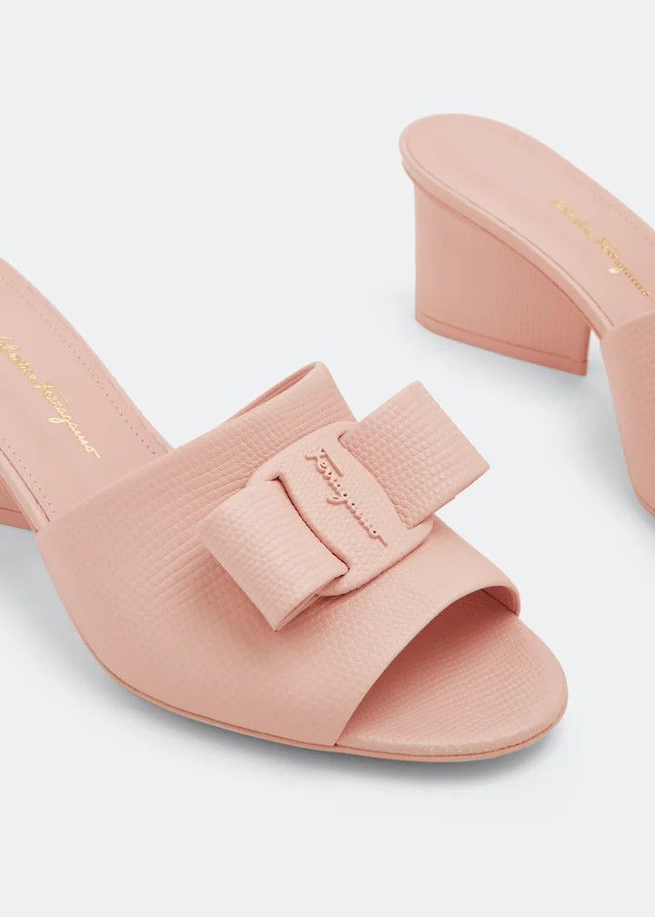 Salvatore Ferragamo o1y0426 Covered Heel Mules in Light Pink Size US 5 / IT 35 - 3 Thumbnail