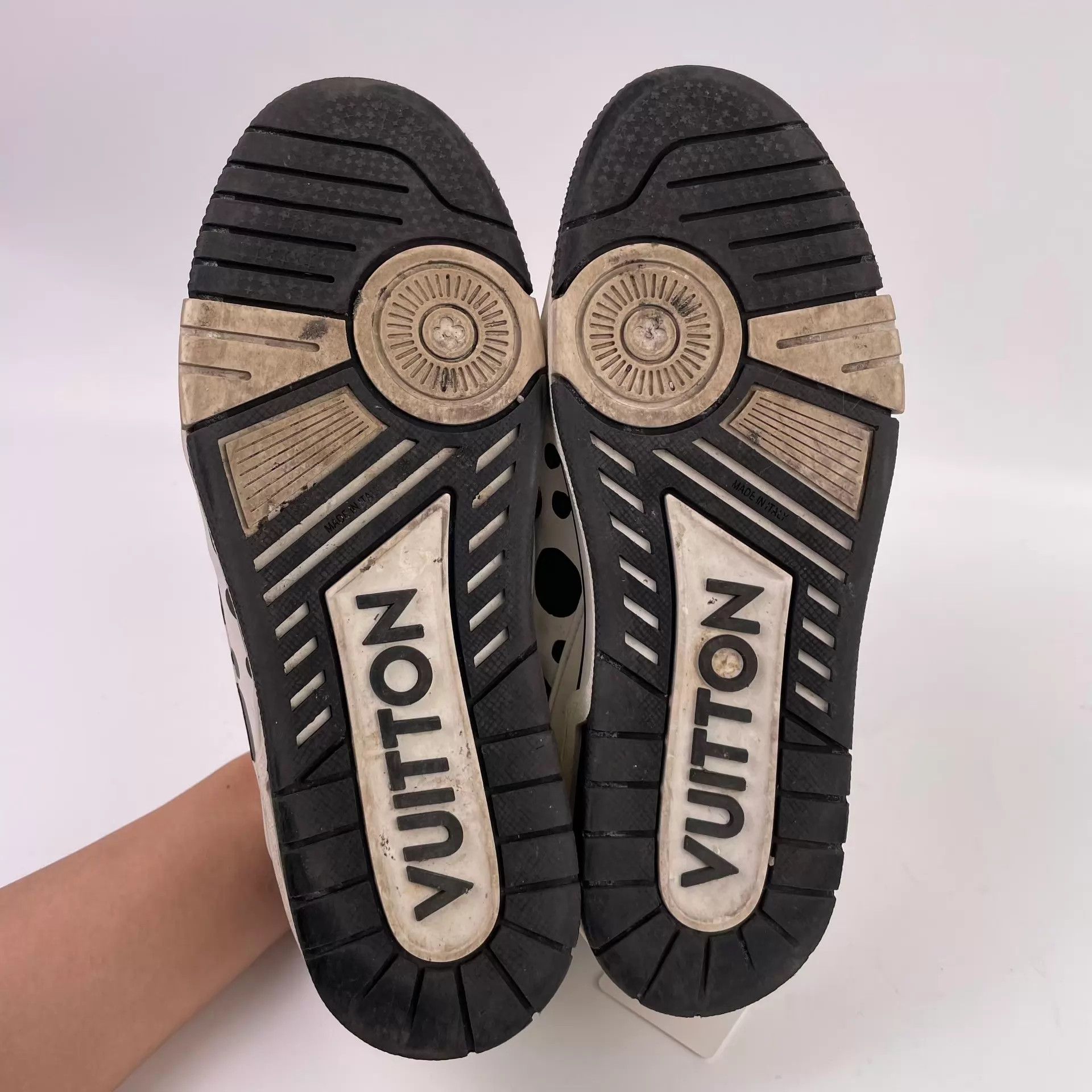 Louis Vuitton LV black & white spotted sneaker UK6.5 Size US 7.5 / EU 40-41 - 3 Thumbnail