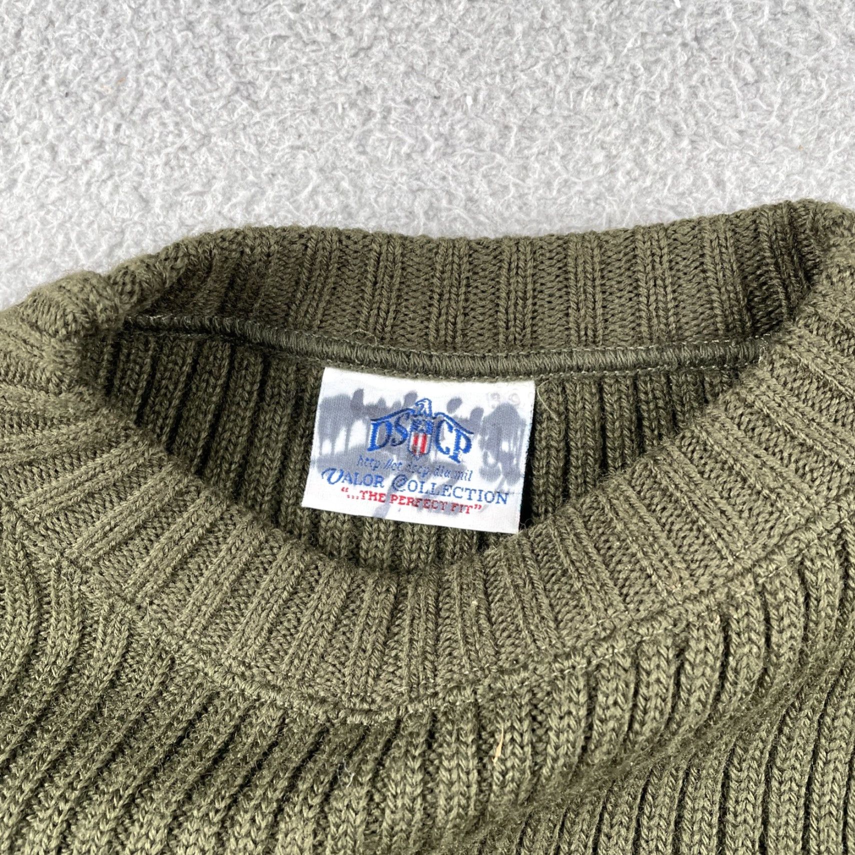 Vintage VINTAGE DSCP Valor Collection 100% Wool Sweater Size L USA Army Green Crew Neck Long Sleeve Pullover Mens Size US L / EU 52-54 / 3 - 5 Thumbnail
