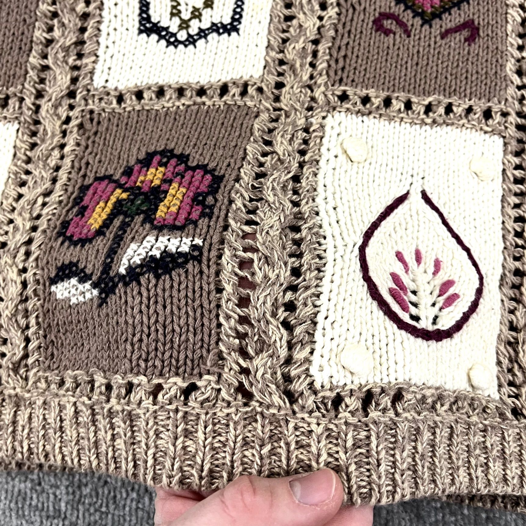 Vintage VINTAGE Jennifer Reed Women's Sweater Pullover Long Sleeve Crew Neck Floral Patchwork Brown Fall Winter Casual Girls Medium Size M / US 6-8 / IT 42-44 - 7 Thumbnail