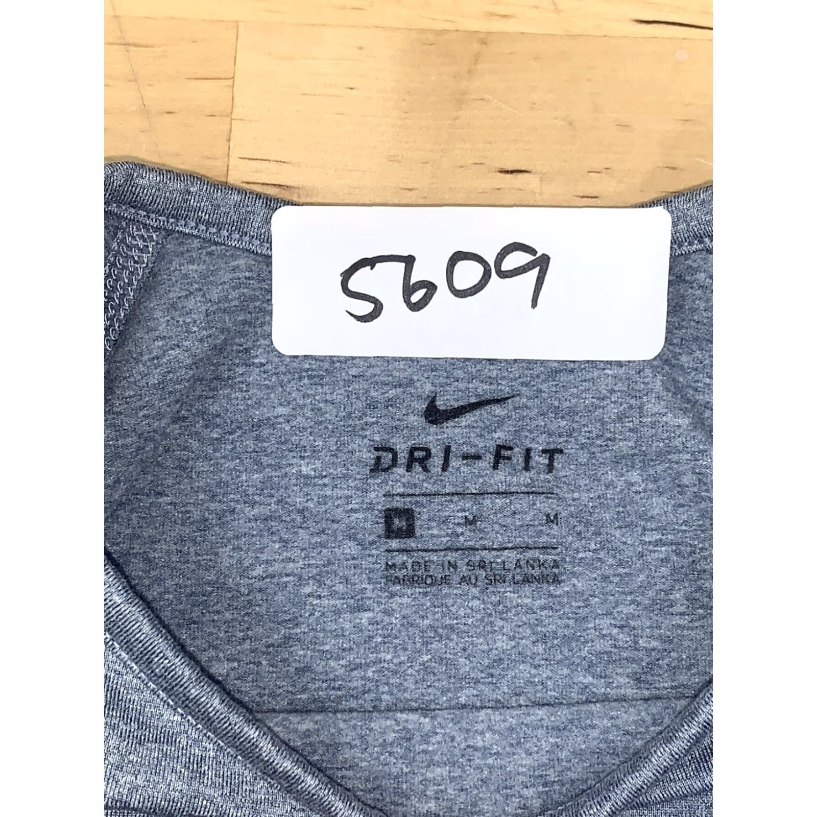 Nike Nike Dri Fit Womens Long Sleeve Top Gray M Activewear Shirt Womens Nike Dri-Fit Pullover Athletic Size M / US 6-8 / IT 42-44 - 3 Thumbnail