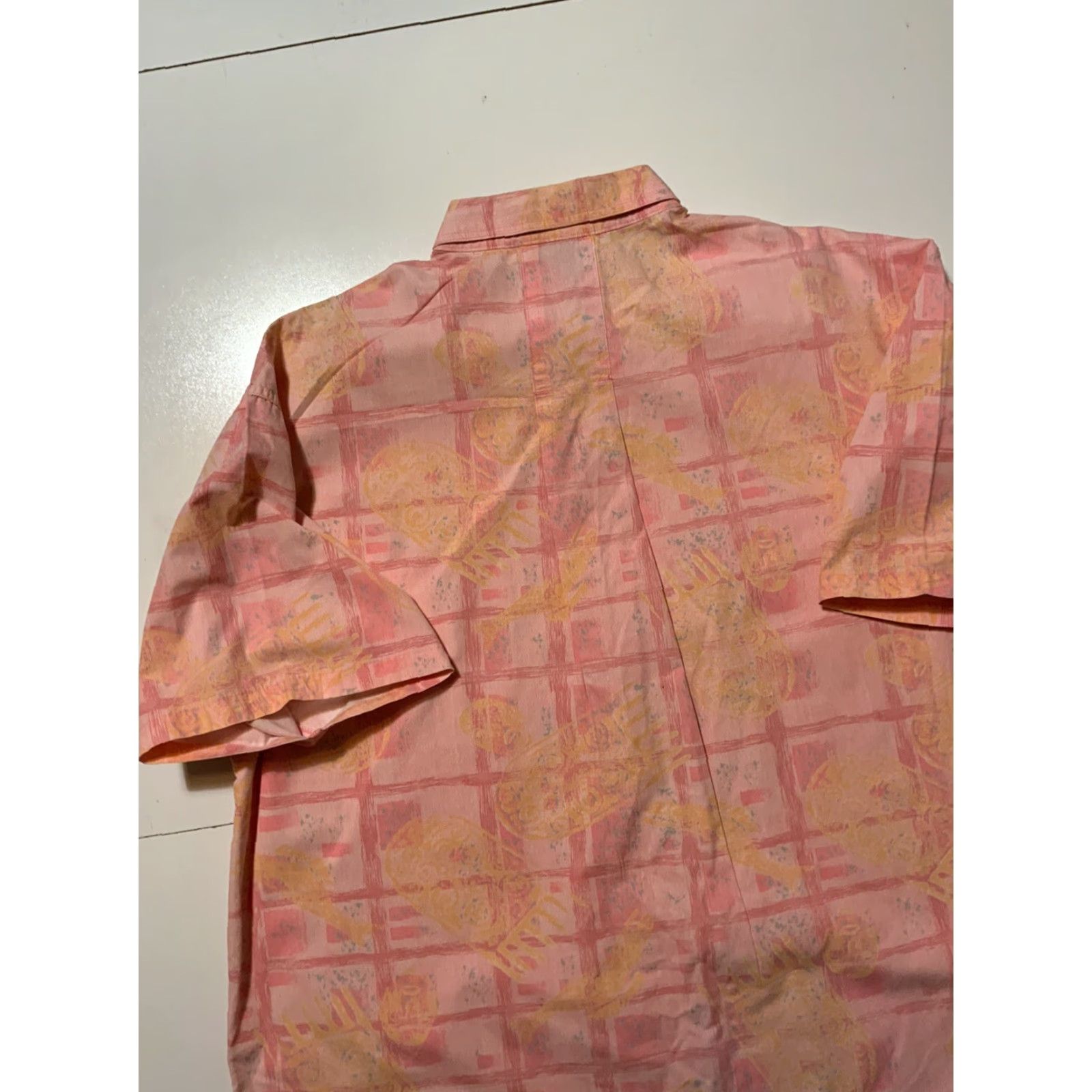Gotcha VINTAGE Gotcha Surf Pink AOP Hawaiian Tribal S/S Button Shirt Sz. L Mens Size US L / EU 52-54 / 3 - 4 Thumbnail