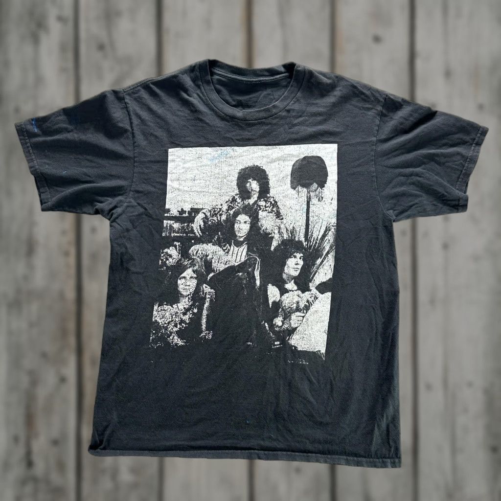 Vintage Rock Band Graphic Shirt Mens Medium Black Photo Print Vintage Style Tee Size US M / EU 48-50 / 2 - 1 Thumbnail