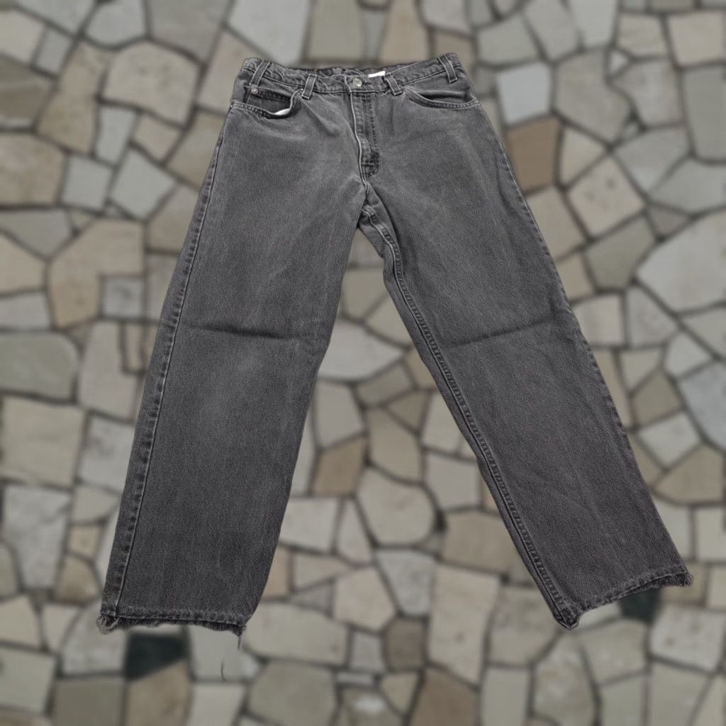 VINTAGE Levi's 550 Jeans Mens Straight Denim 32x34 90s Made USA Black Charcoal Wash Distressed Hems Mens
