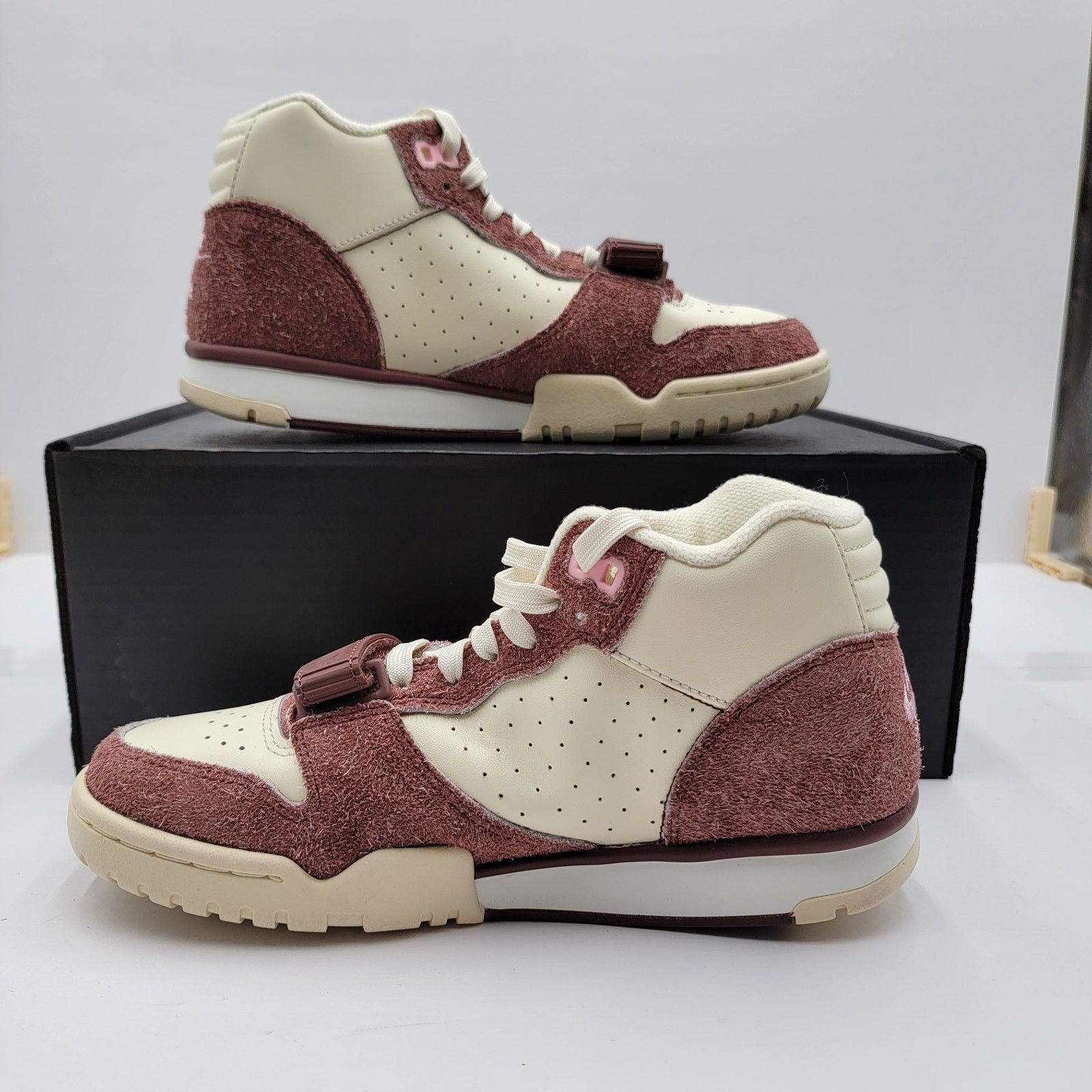 Nike Nike Air Trainer 1 Valentine's Day-Sz 6-DM0522 201 (187) Size US 6 / EU 39 - 2 Thumbnail