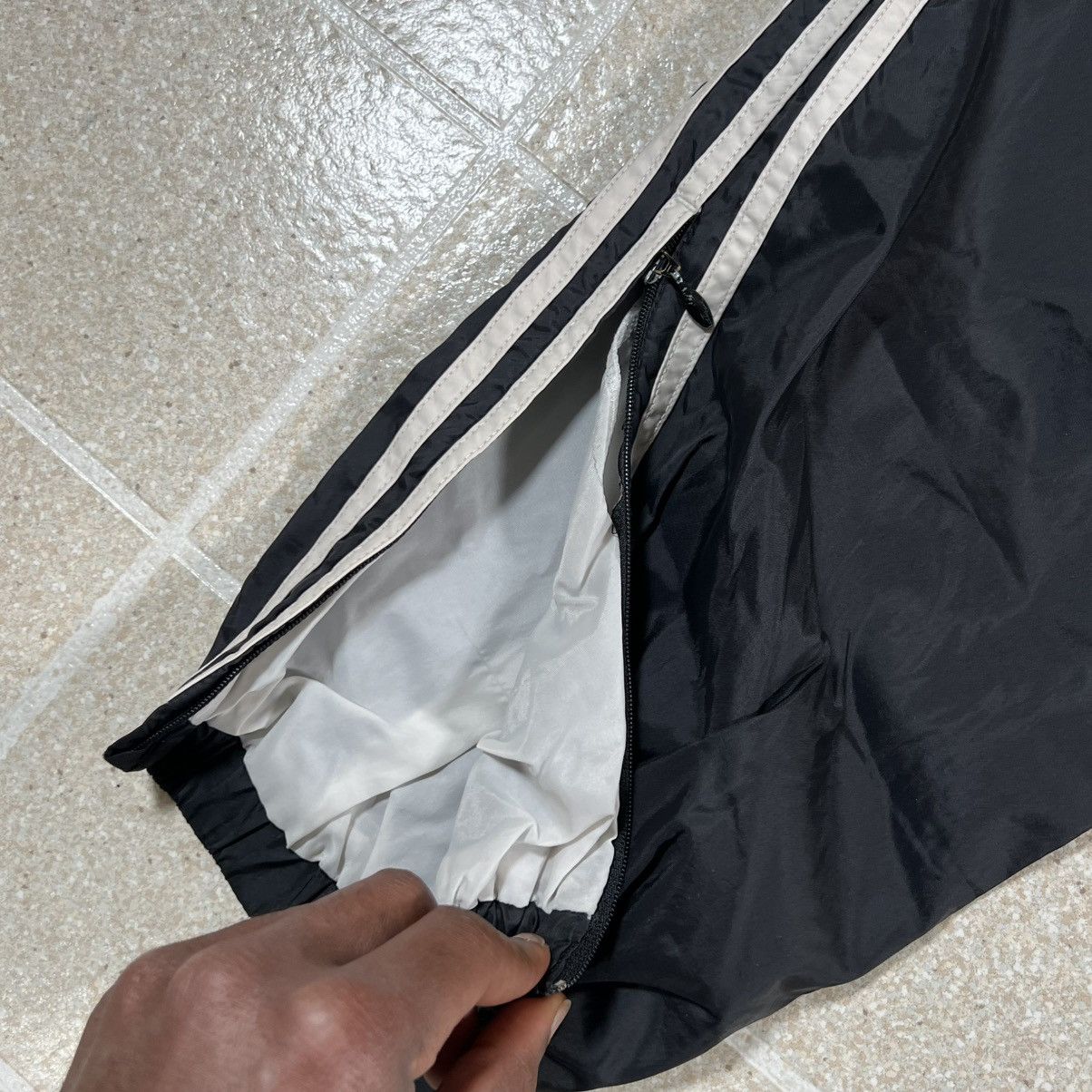 Adidas Vintage Y2K Adidas Track Pants M Black Nylon Windbreaker 9 Size US 30 / EU 46 - 6 Thumbnail