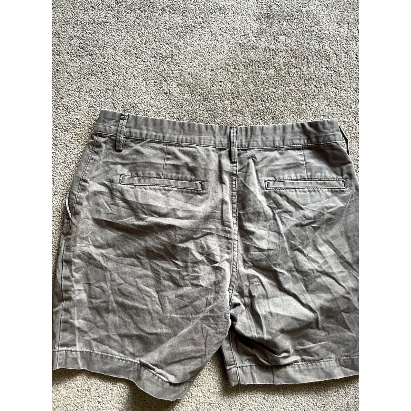 Gap GAP Khakis Shorts Men Gray Size 34 Stretch Size US 34 / EU 50 - 2 Thumbnail