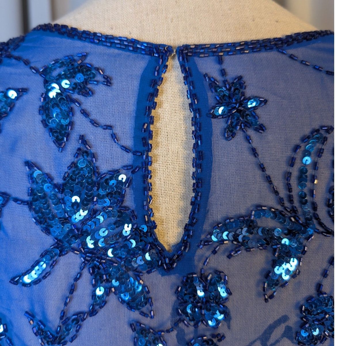Vintage Vintage 80s Blue Sequin Beaded Silk Sheer Crop Top Floral Size S / US 4 / IT 40 - 16 Thumbnail