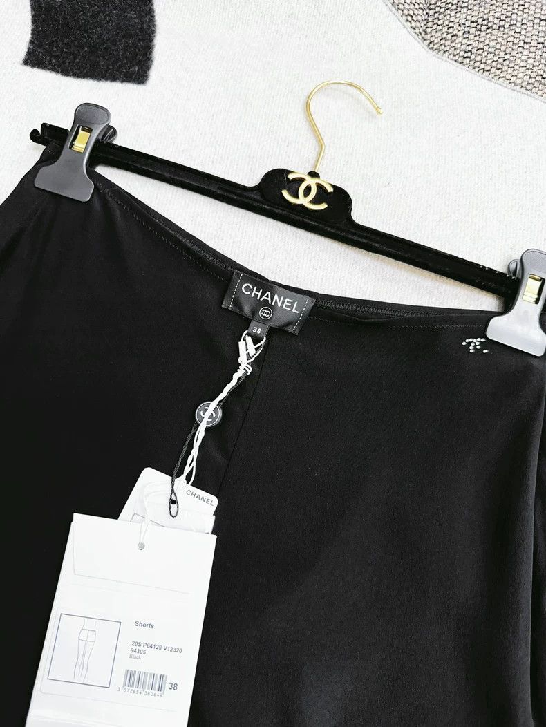 Chanel Chanel 20S Roof Series Black Mulberry Silk Shorts Size 25" / US 0 / IT 36 - 2 Thumbnail