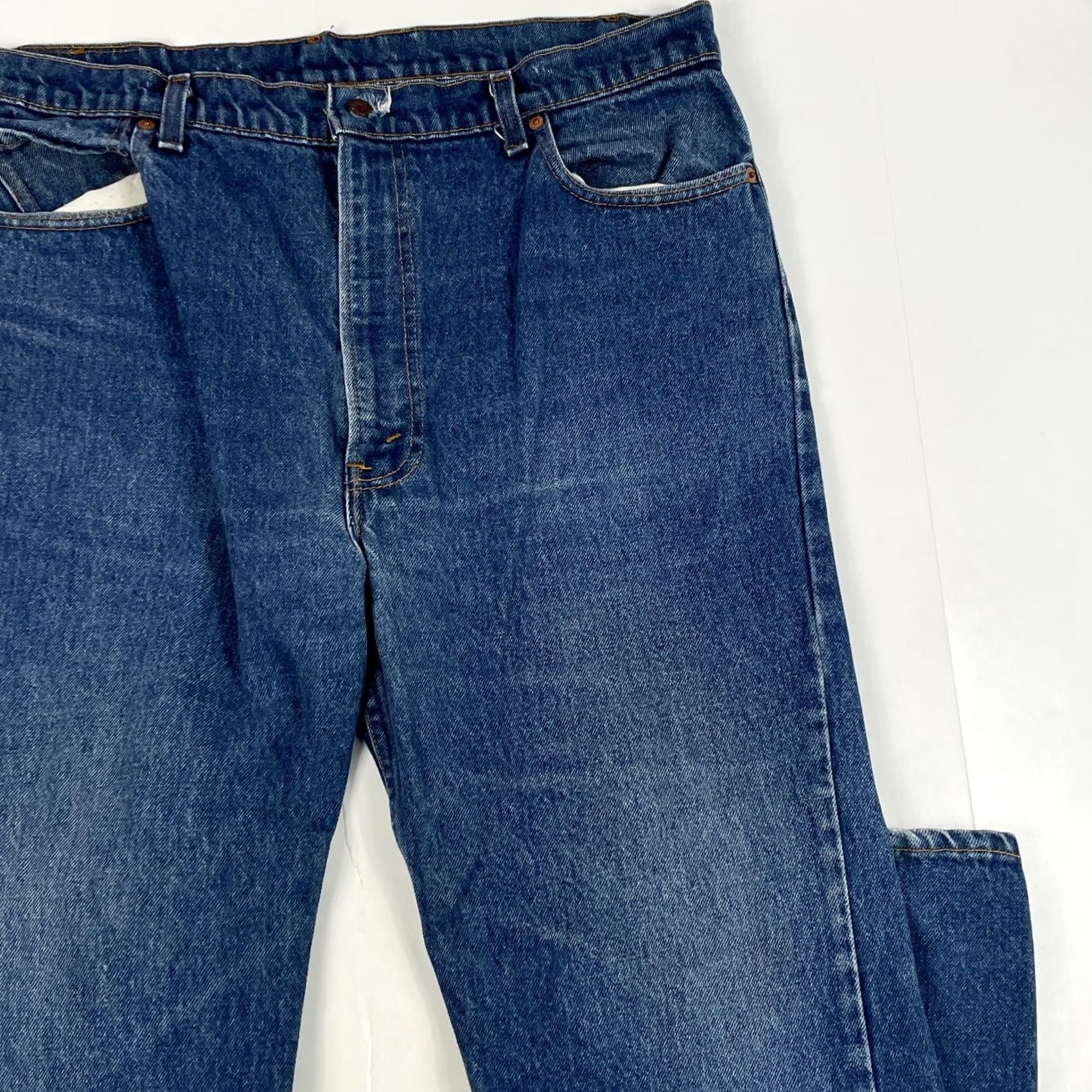 Levi's Levi's 90s Vintage Jeans Men Blue 40 Inch Straight Leg Denim Pocket Jeans Size US 40 / EU 56 - 3 Thumbnail