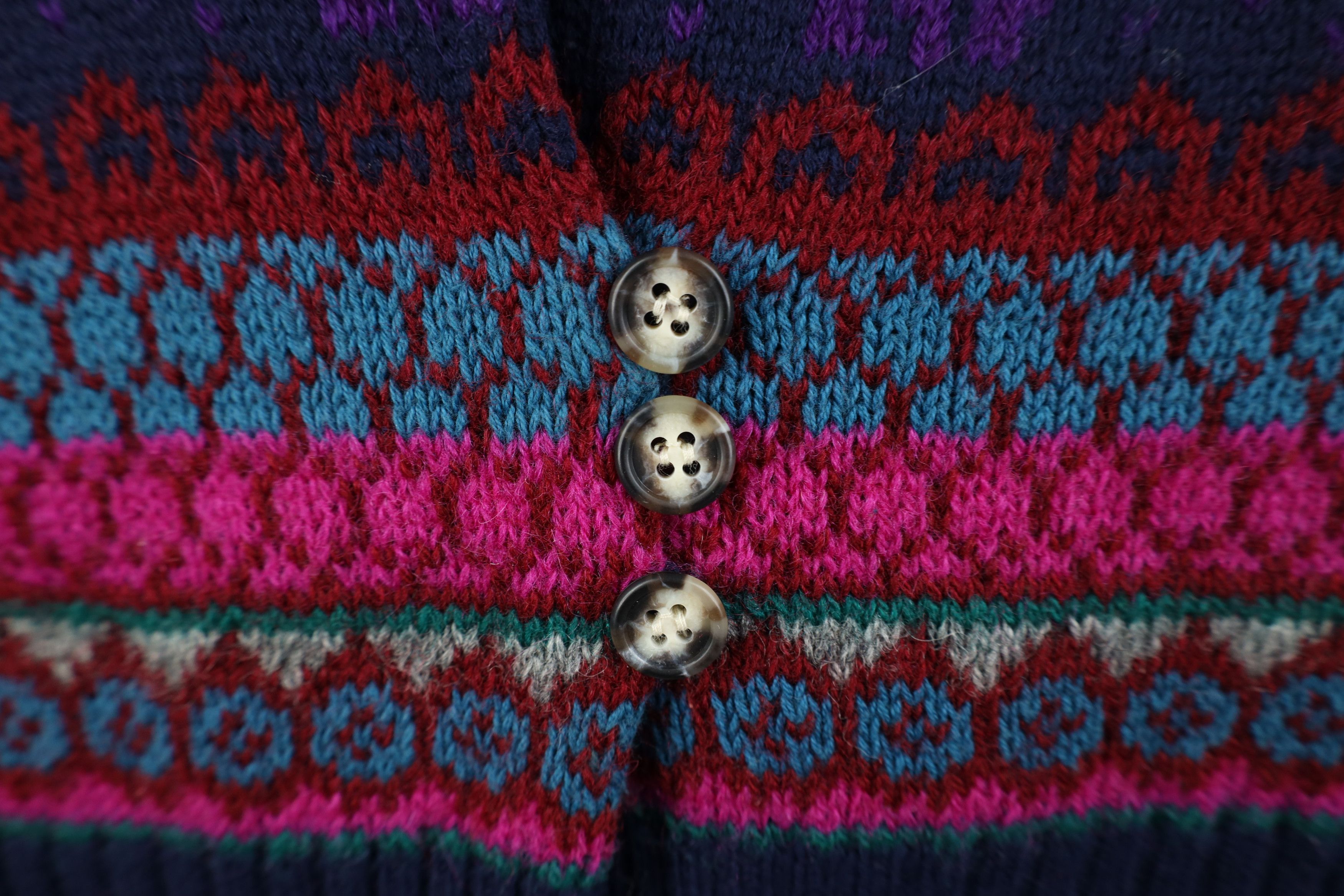 Vintage Vintage 90s Streetwear Fair Isle Flower Sweater Vest USA Size M / US 6-8 / IT 42-44 - 4 Thumbnail
