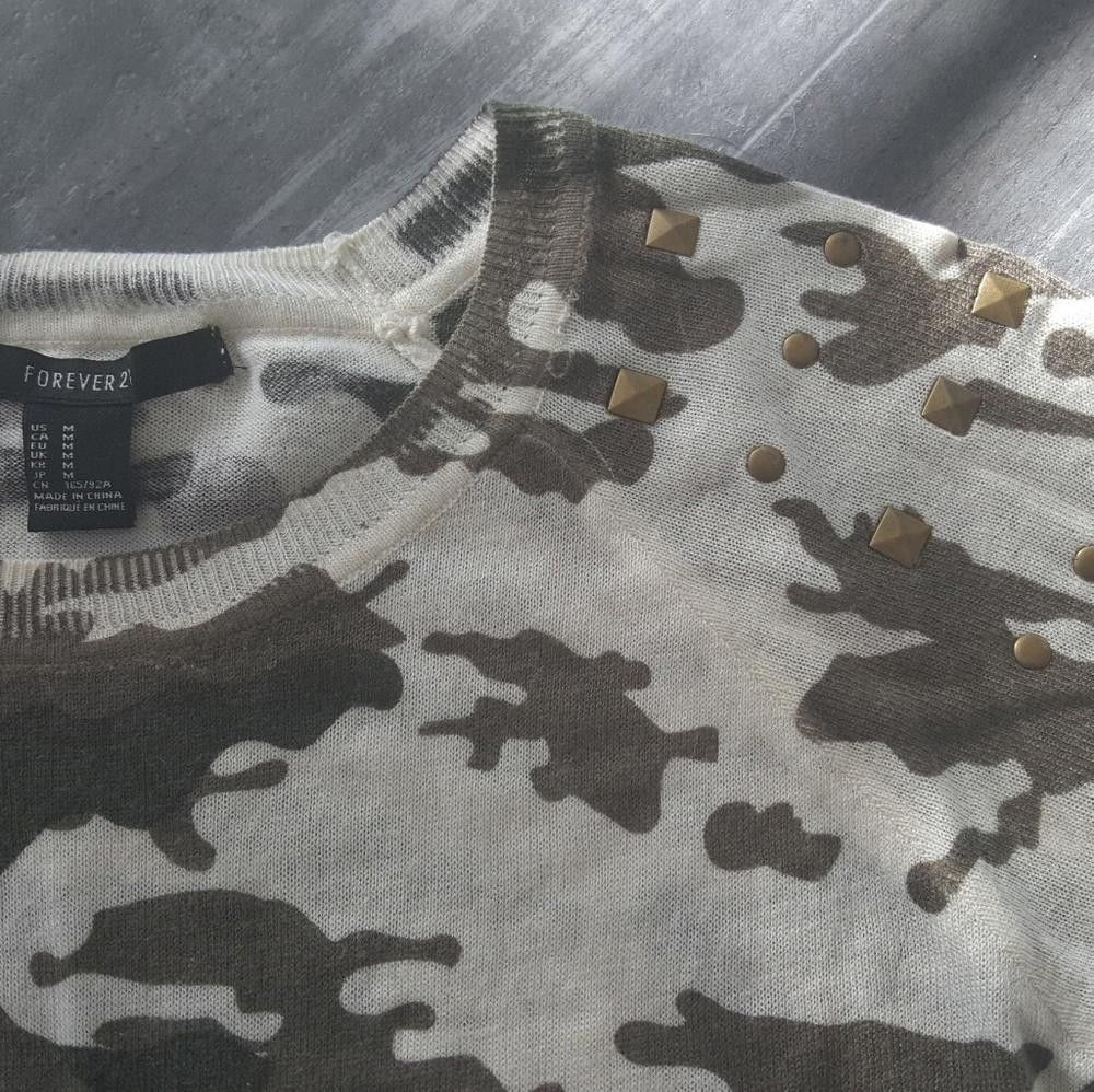 Forever 21 Camouflage Stud Detailed F21 Long Sleeve Size M / US 6-8 / IT 42-44 - 3 Thumbnail