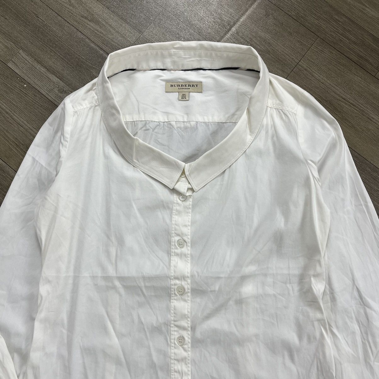 Burberry Burberry London Nova Check White Collared Long Sleeve Shirt Size XS / US 0-2 / IT 36-38 - 2 Thumbnail