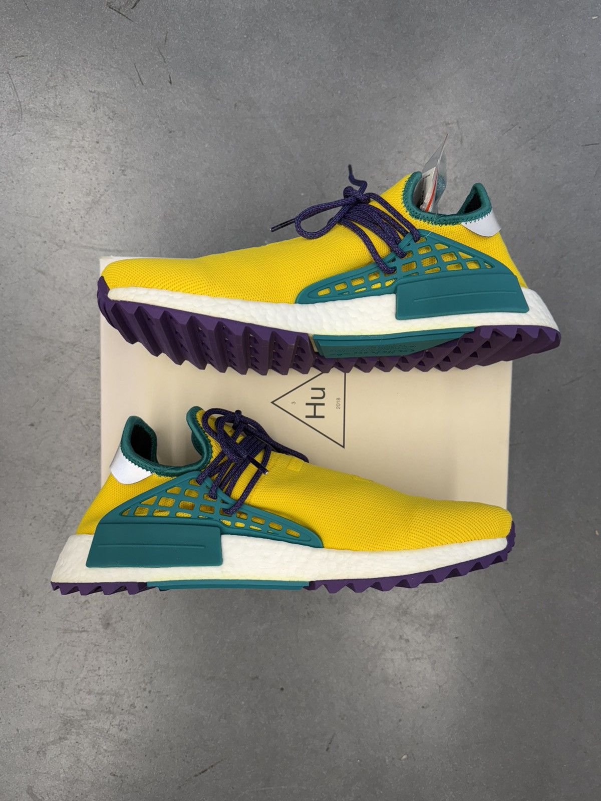 Adidas × Pharrell 2018 Adidas NMD Hu Pharrell Trail Friends & Family AC7189 Size US 11.5 / EU 44-45 - 2 Thumbnail