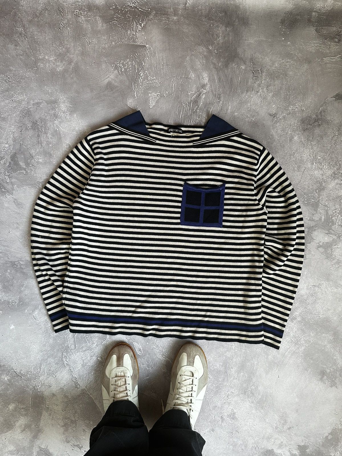 image of Vintage Issey Miyake Men Knitted Sweater in Blue (Size XL)