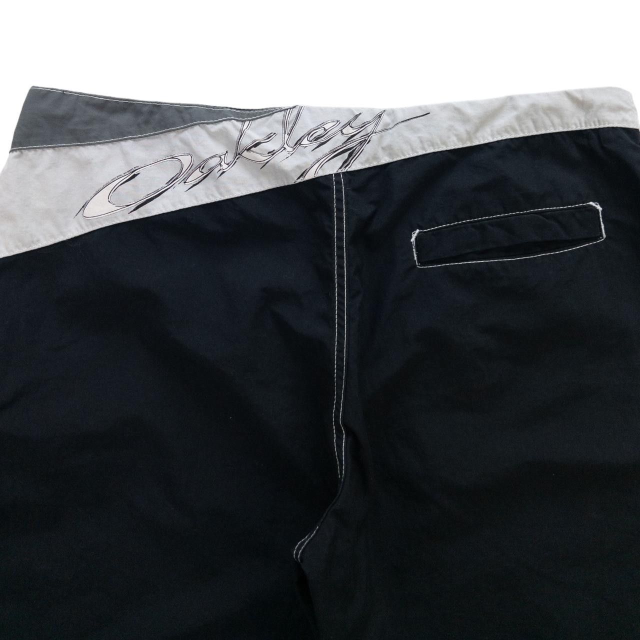 Oakley Vintage Oakley Beach Shorts Womens Size W31 Size US 31 - 5 Thumbnail
