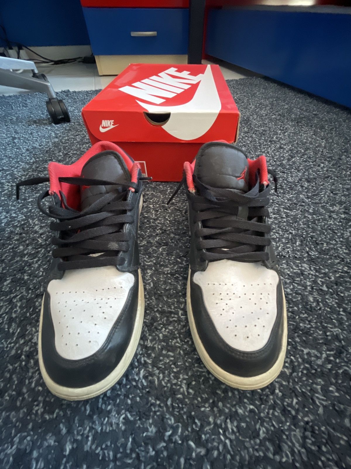 Jordan Brand × Nike JORDAN 1 LOW WHITE TOE Size US 11 / EU 44 - 6 Thumbnail
