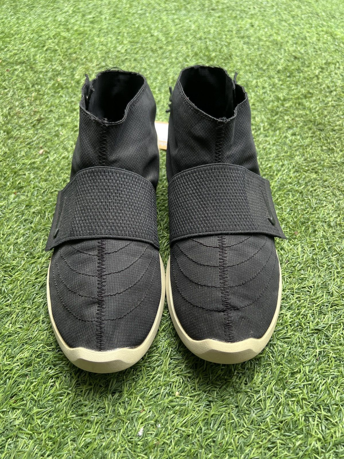 Fear of God × Nike Nike Air Fear Of God Moc 'Black' AT8086-002 Size US 9.5 / EU 42-43 - 5 Thumbnail