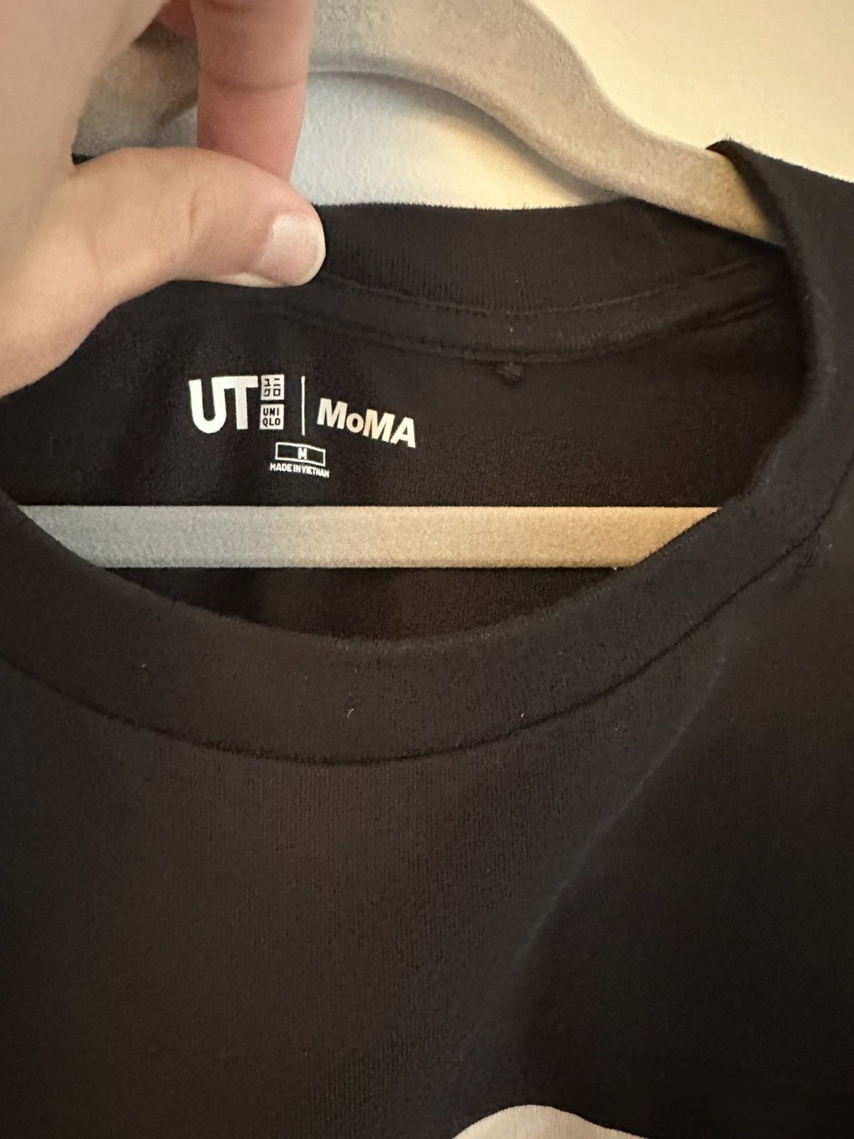 MoMA × Uniqlo MoMa x Uniqlo tee Size US M / EU 48-50 / 2 - 3 Thumbnail