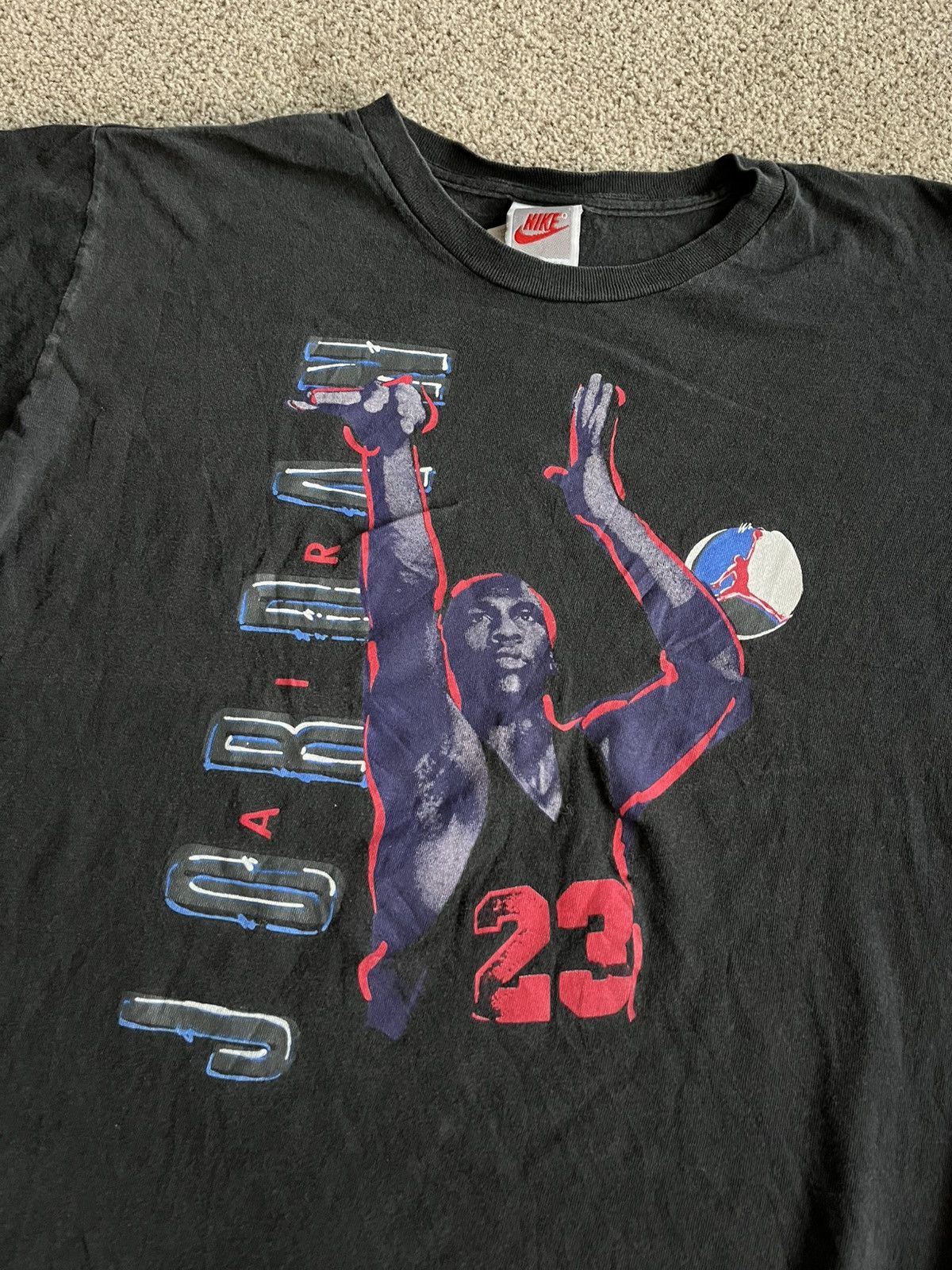 Nike Vintage Nike 1990s Micheal Jordan 23 Graphic Tee Size US S / EU 44-46 / 1 - 2 Thumbnail