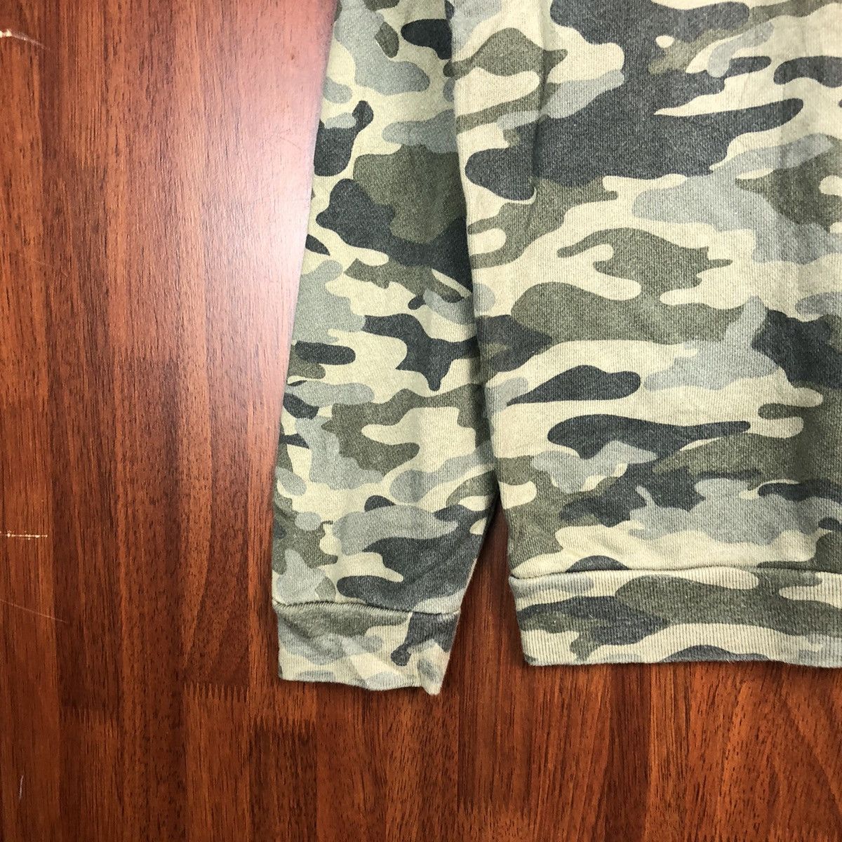 Japanese Brand × Vintage Camo military vintage japan Green Sweathshirt #7522 Size US L / EU 52-54 / 3 - 7 Thumbnail