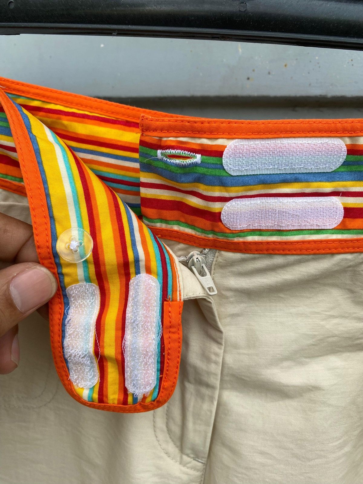Nike Nike Capri Pants Style Khaki Beige Rainbow Waist Style Sport Size 32" / US 10 / IT 46 - 7 Thumbnail
