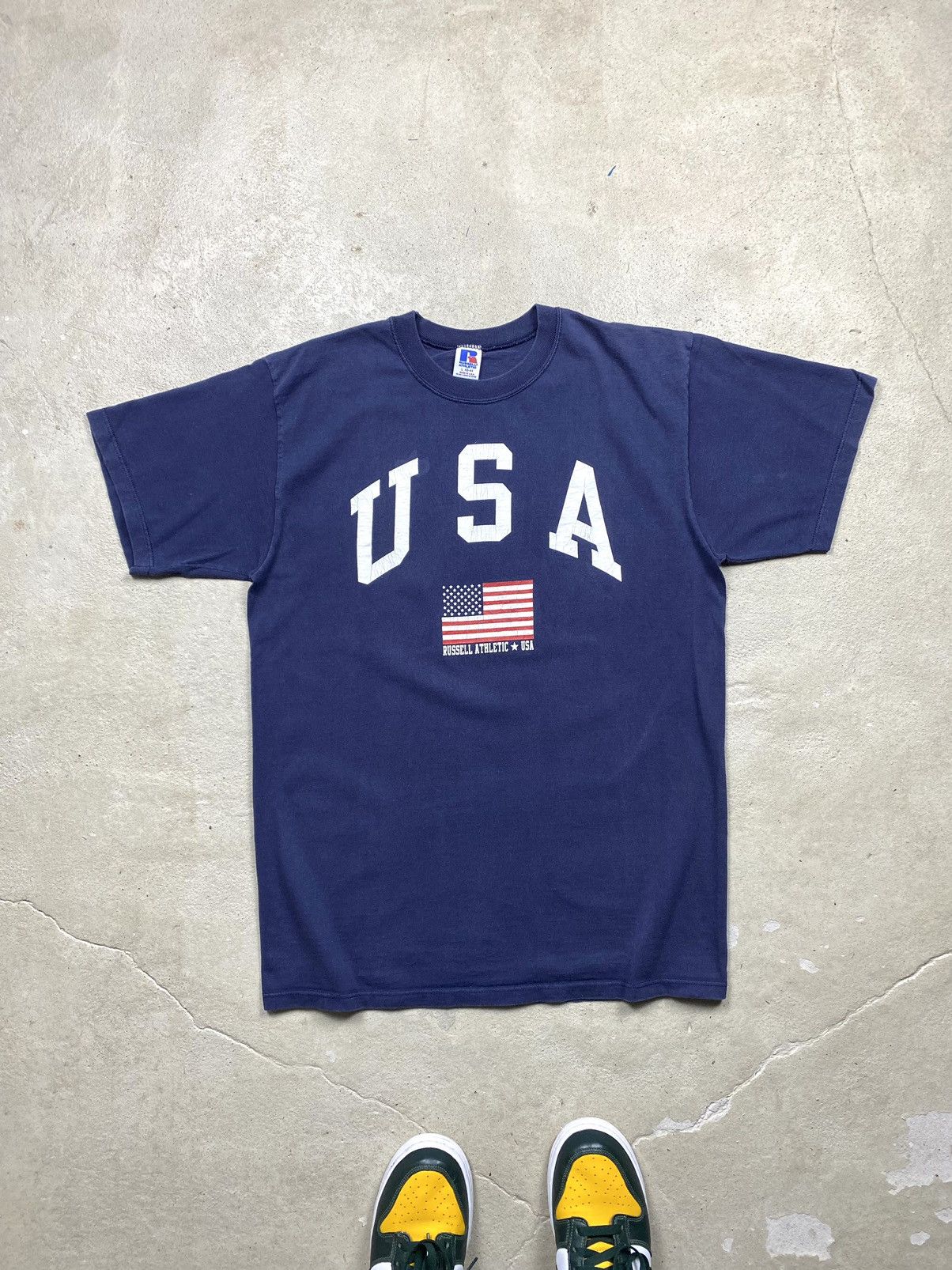 Russell Athletic Vintage 80-90’s Russell Athletic USA American Flag T Shirt Size US L / EU 52-54 / 3 - 1 Thumbnail
