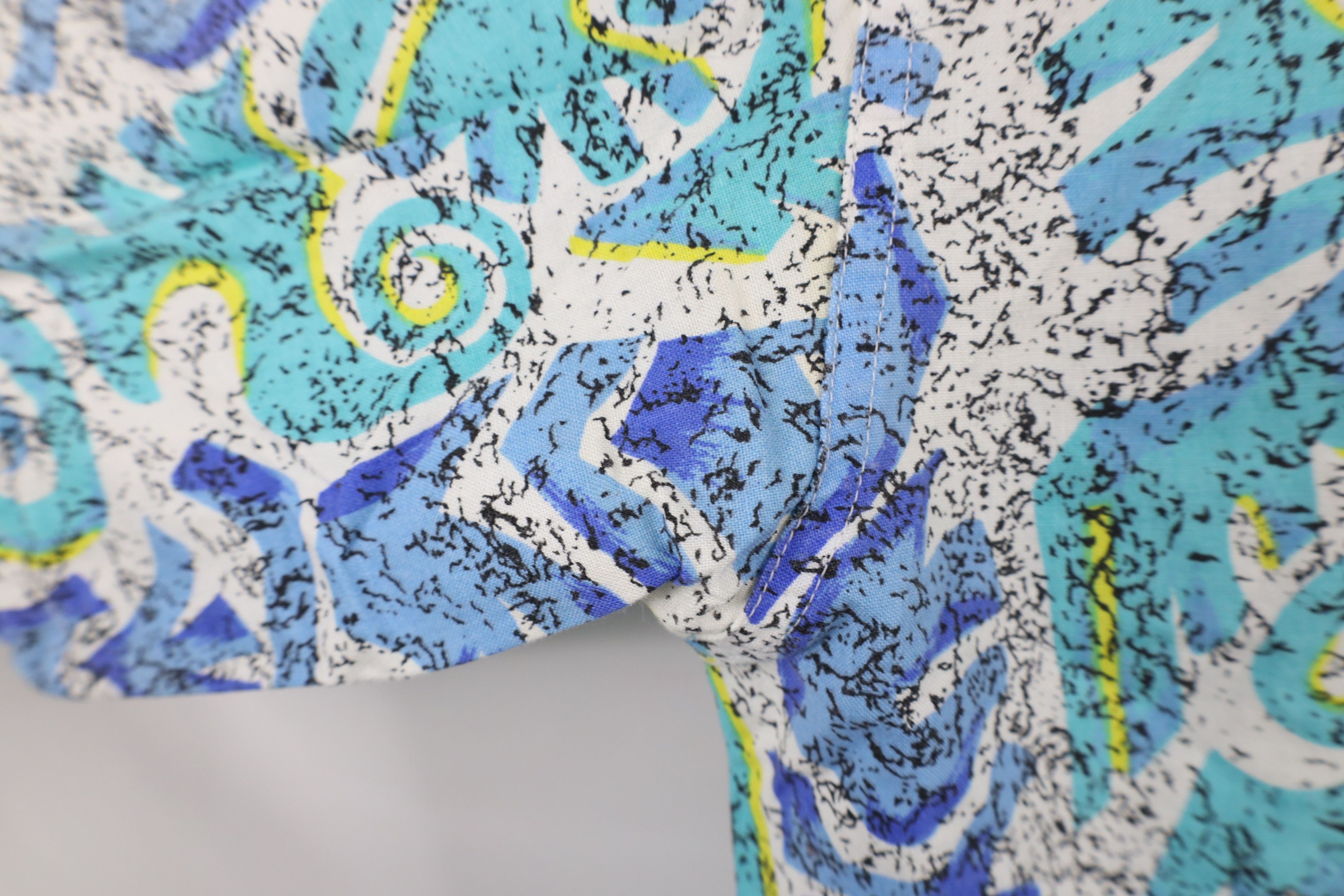 Vintage Vintage 90s Streetwear Surfing Hawaiian Button Shirt Size US L / EU 52-54 / 3 - 6 Thumbnail