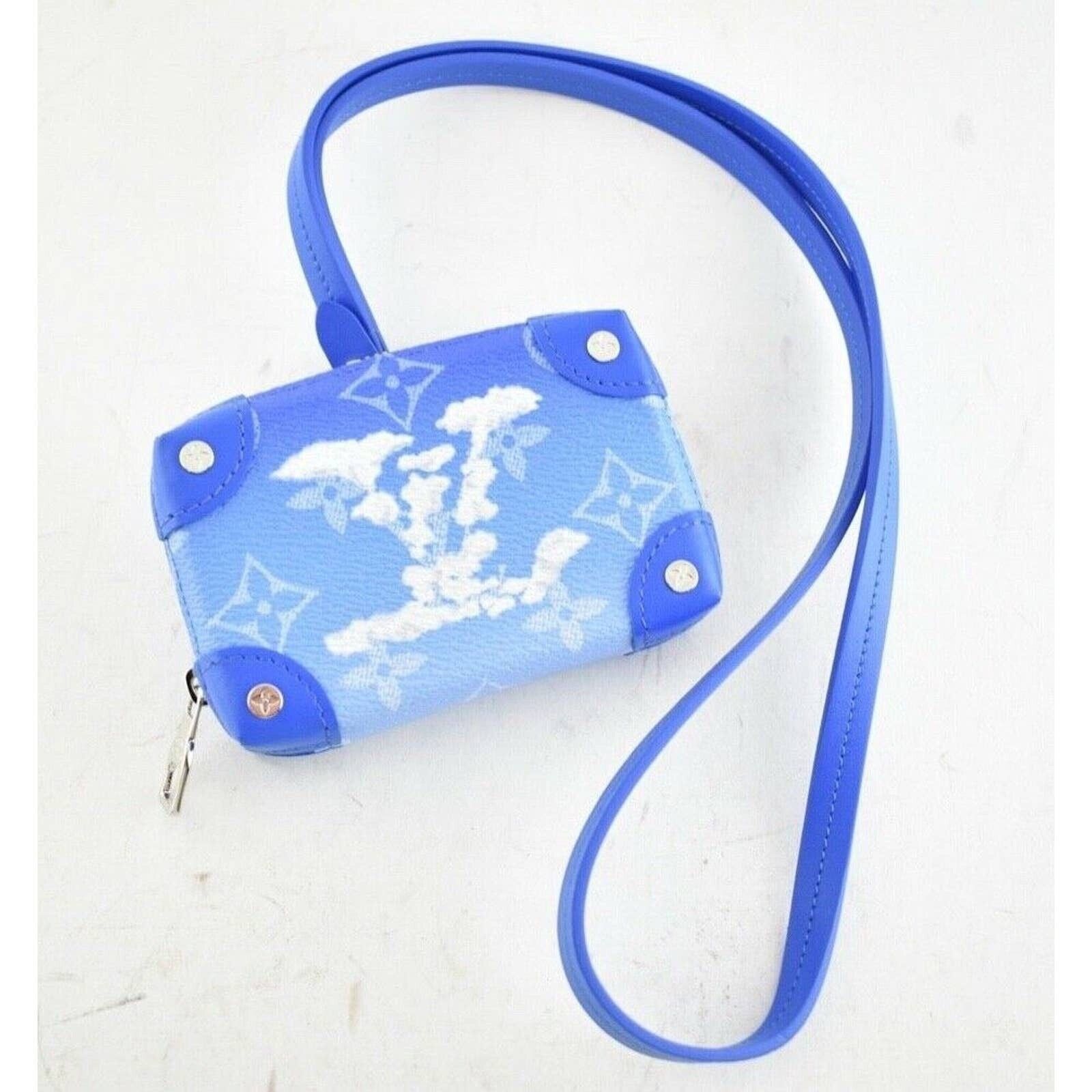 Louis Vuitton Louis Vuitton Clouds White Necklace Wallet Strap Bag Size ONE SIZE - 2 Thumbnail