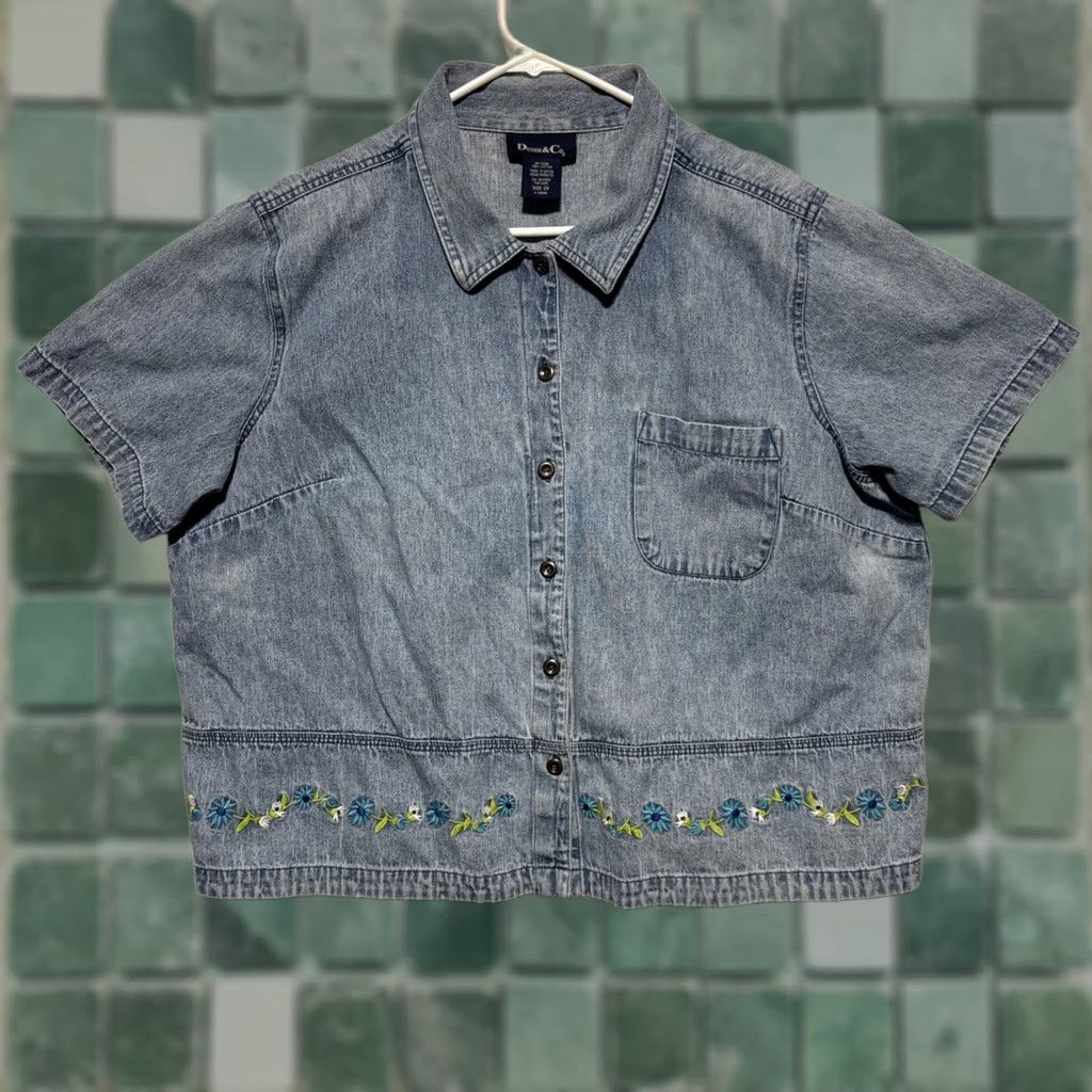 Denim & Co. VINTAGE Denim & CO Denim Shirt Jacket 2X Blue Embroidered Flowers Long Sleeve Button Casual 90s Womens Size XXL / US 16-18 / IT 52-54 - 1 Thumbnail