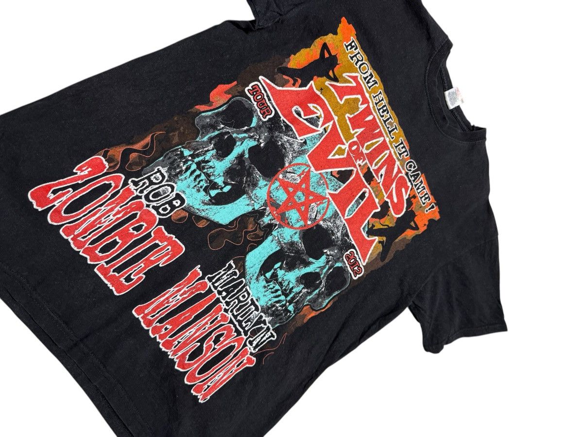 Band Tees Twins of Evil Marilyn Manson y2k Tour tee Size US L / EU 52-54 / 3 - 2 Thumbnail