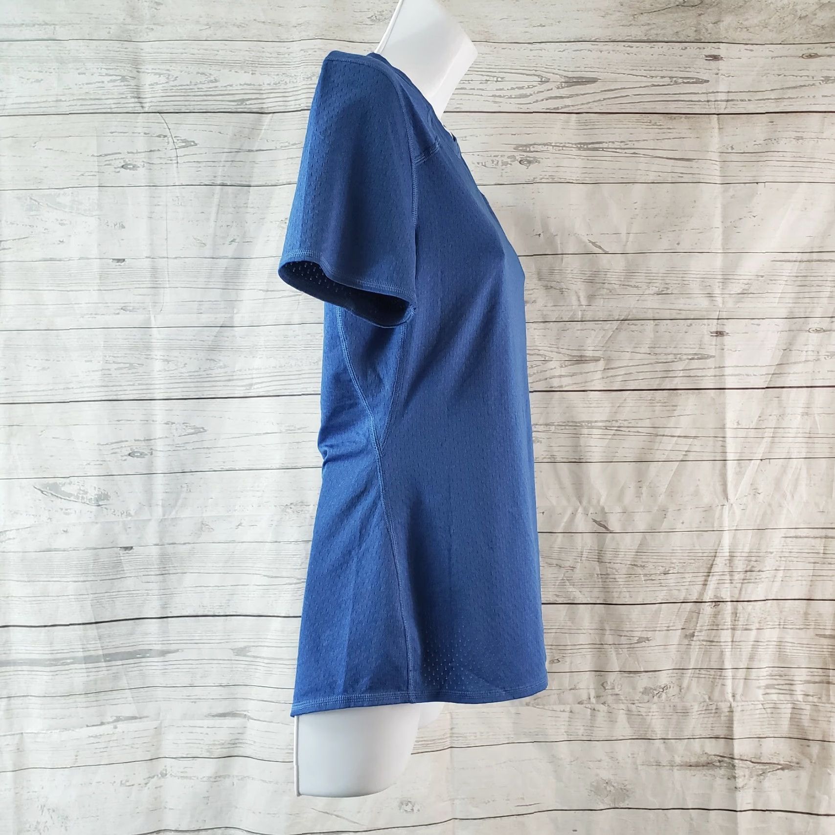 Vintage REI Co-Op Womens Tee Small Solid Blue Short Sleeve Pullover T-Shirt Activewear Womens 90s? (no, can't add decade unless in original) Size 28" / US 6 / IT 42 - 2 Thumbnail