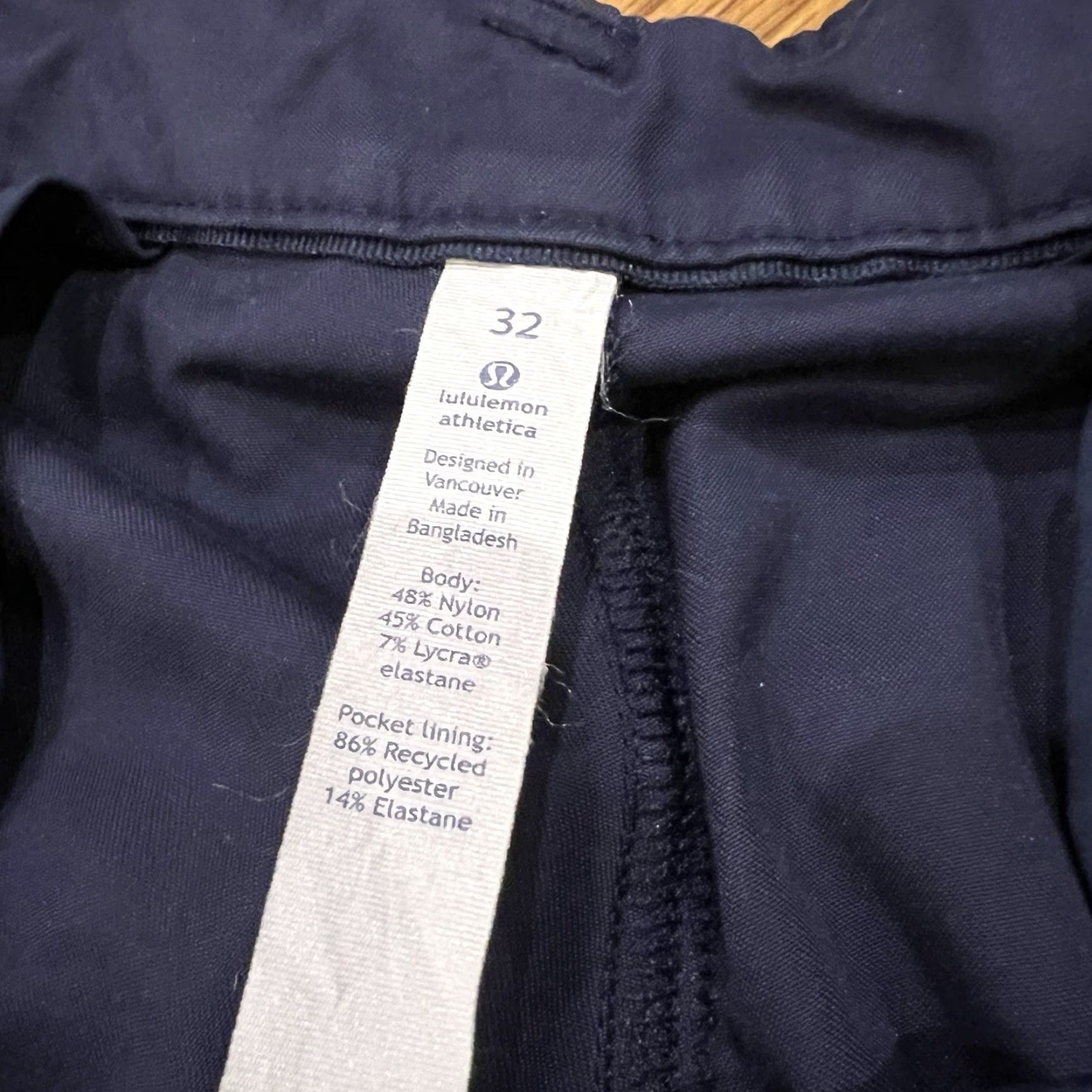 Lululemon Lululemon ABC Pant Slim Navy Blue Nylon Stretch Chino Pant 32x32 Adult Mens Size US 32 / EU 48 - 4 Thumbnail